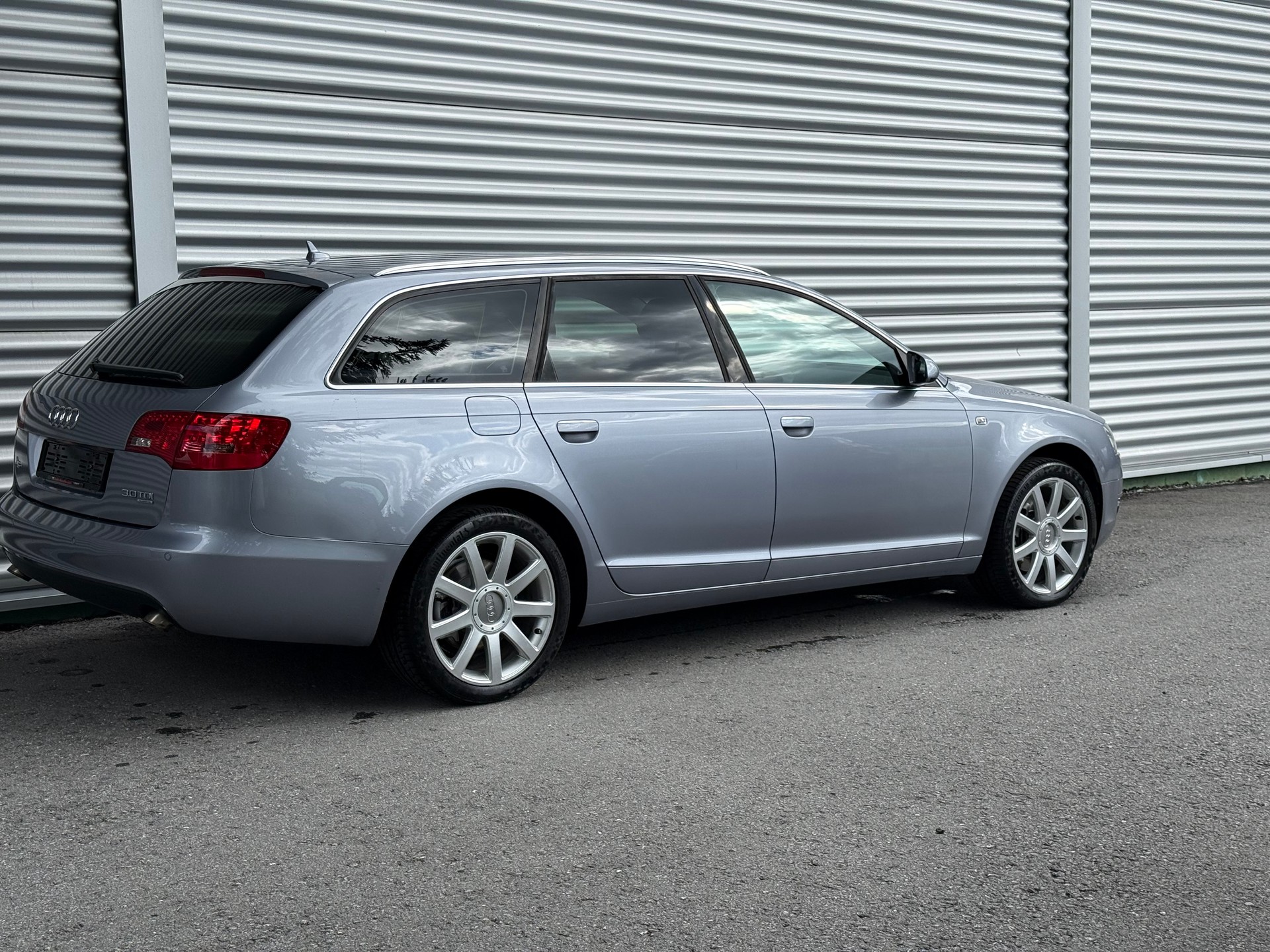 AUDI A6 Avant 3.0 V6 TDI Quattro Tiptronic-image-4