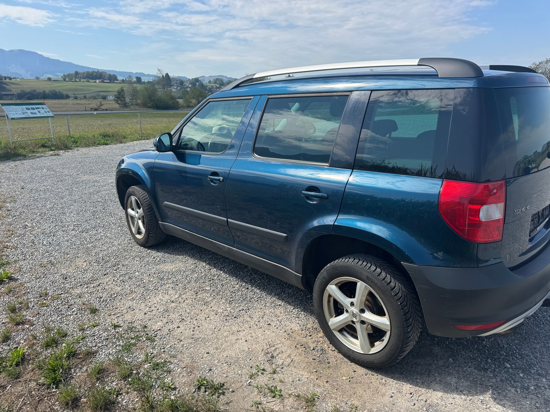 SKODA Yeti 2.0 TDI Active 4x4-image-6