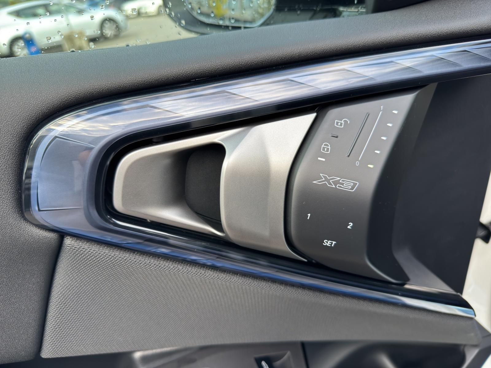 BMW X3 M50i-image-16
