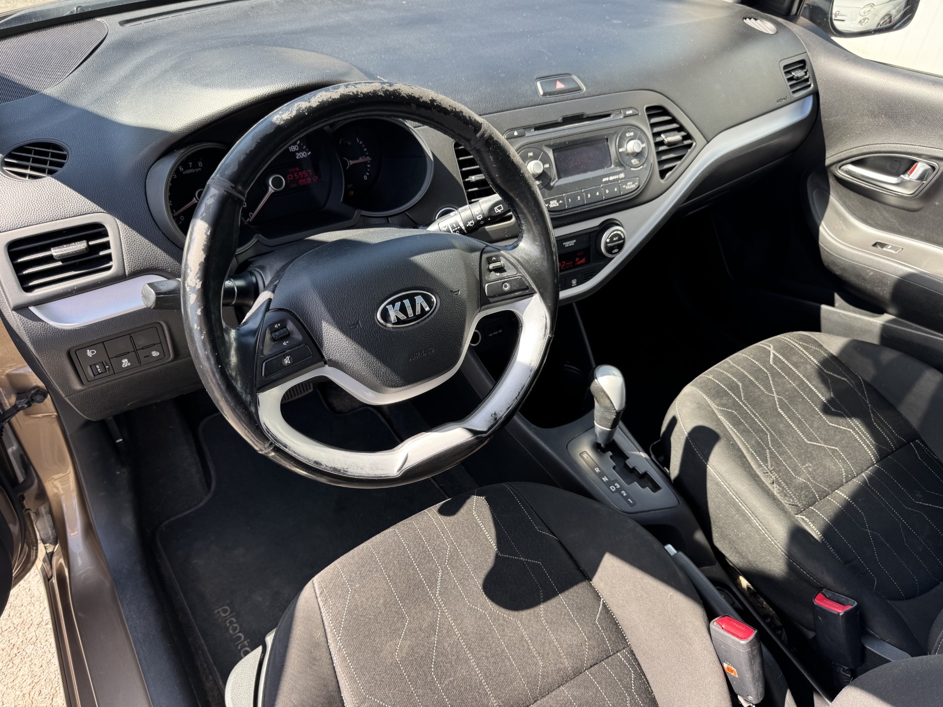 KIA Picanto 1,2 Automatique-image-8