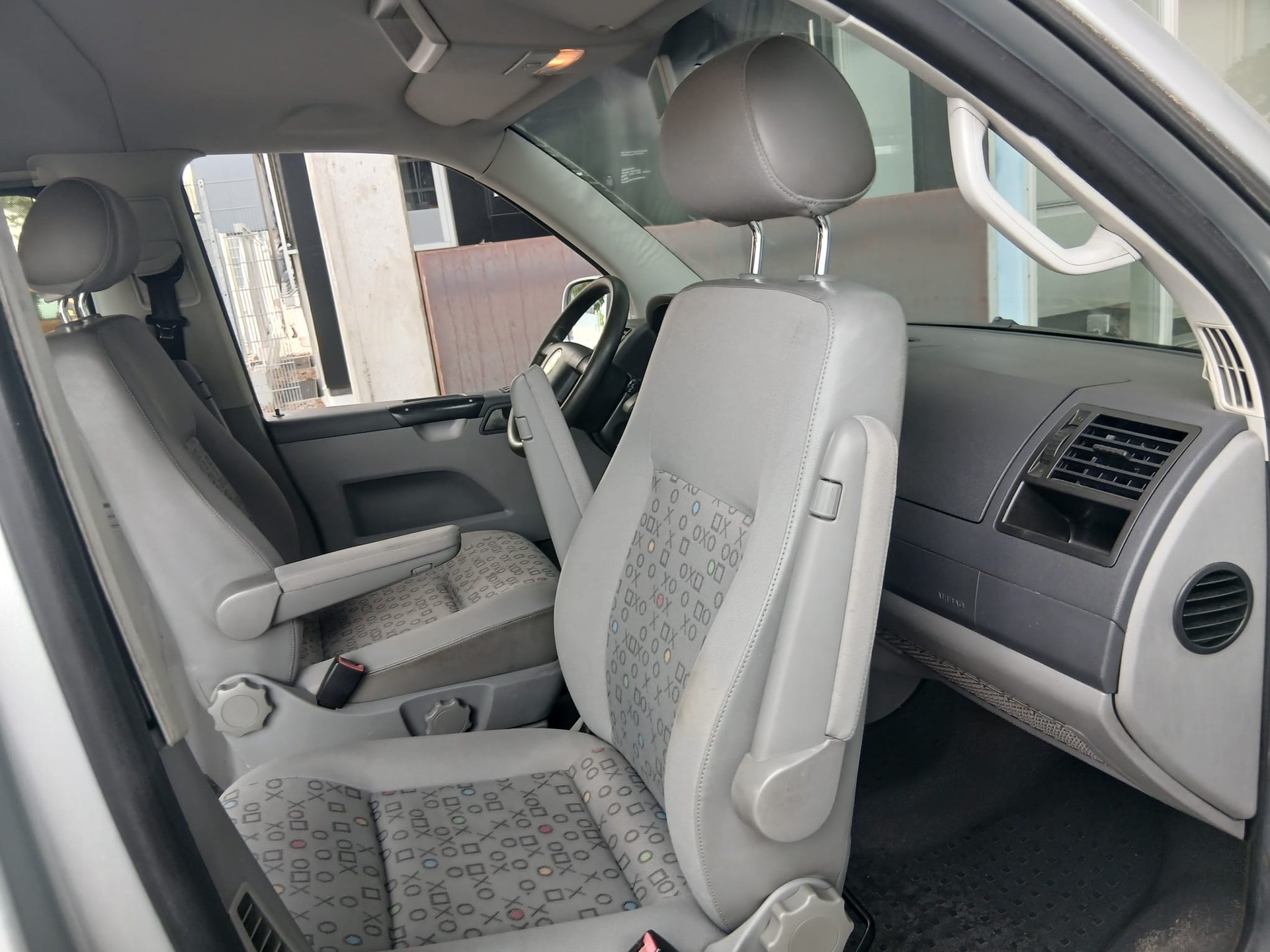 VW T5 2.5TDI-image-5