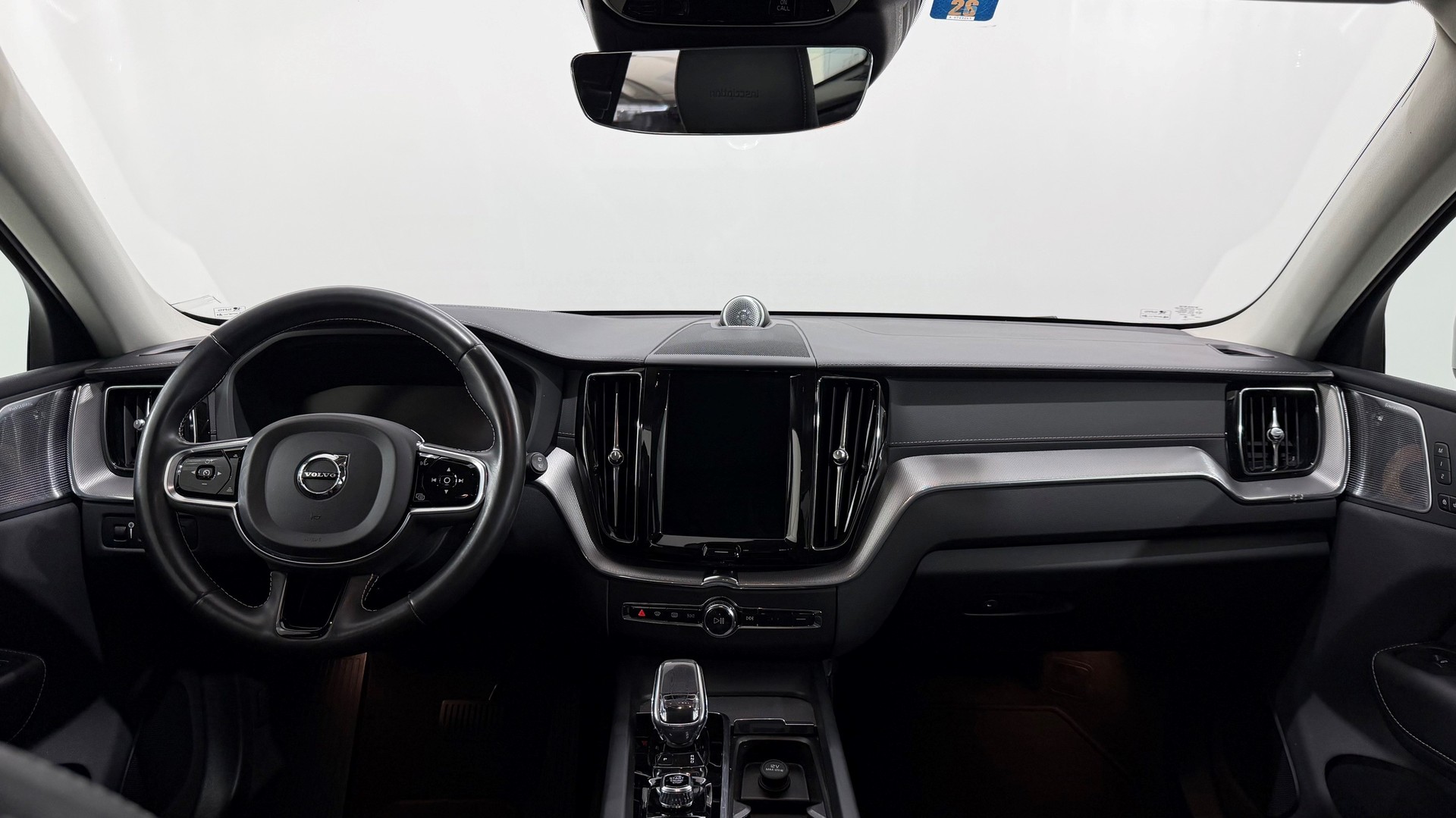 VOLVO XC60 2.0 T8 TE Inscription eAW-image-4
