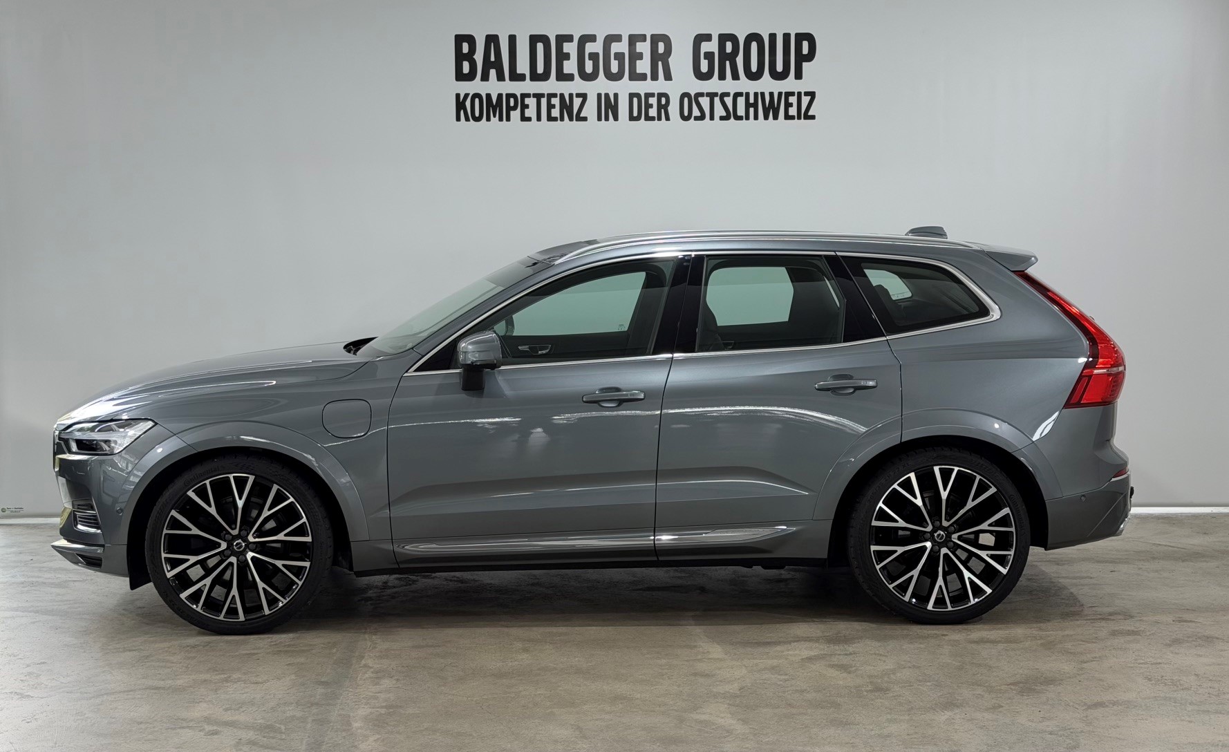 VOLVO XC60 2.0 T8 TE Inscription eAW-image-2