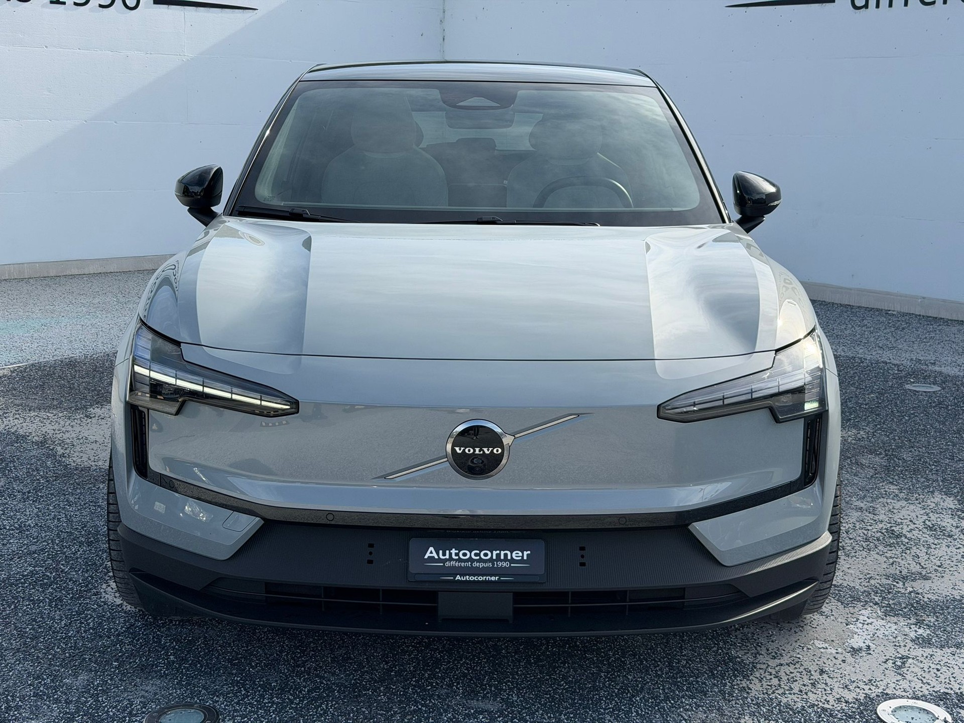 VOLVO EX30 E60 69kWh Twin Ultra-image-5