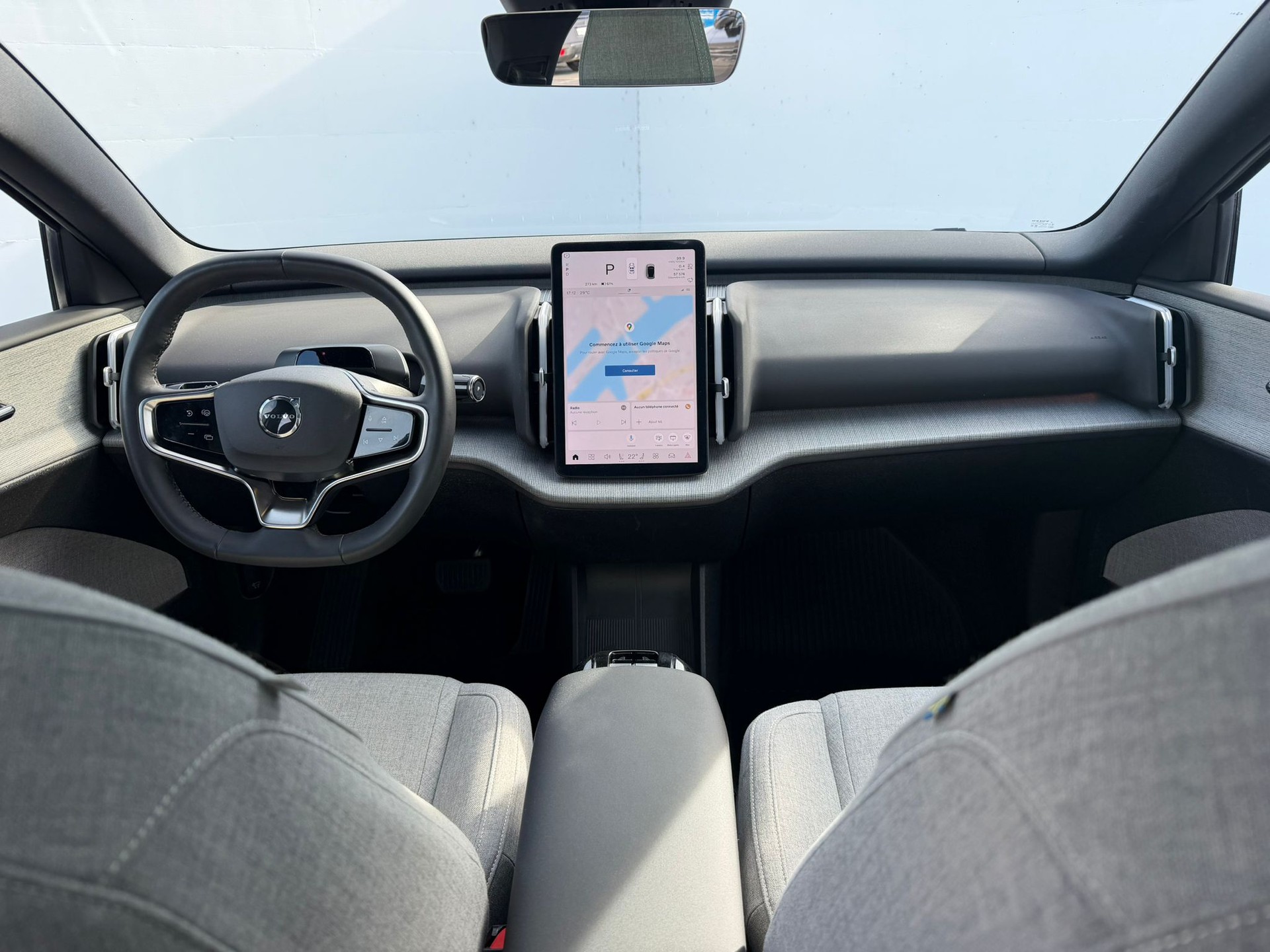 VOLVO EX30 E60 69kWh Twin Ultra-image-8