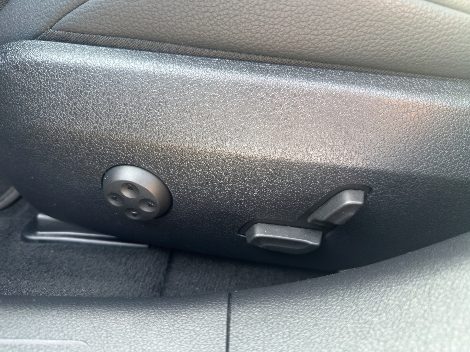 MERCEDES-BENZ E 200 9G-Tronic Avantgarde Advanced-image-10