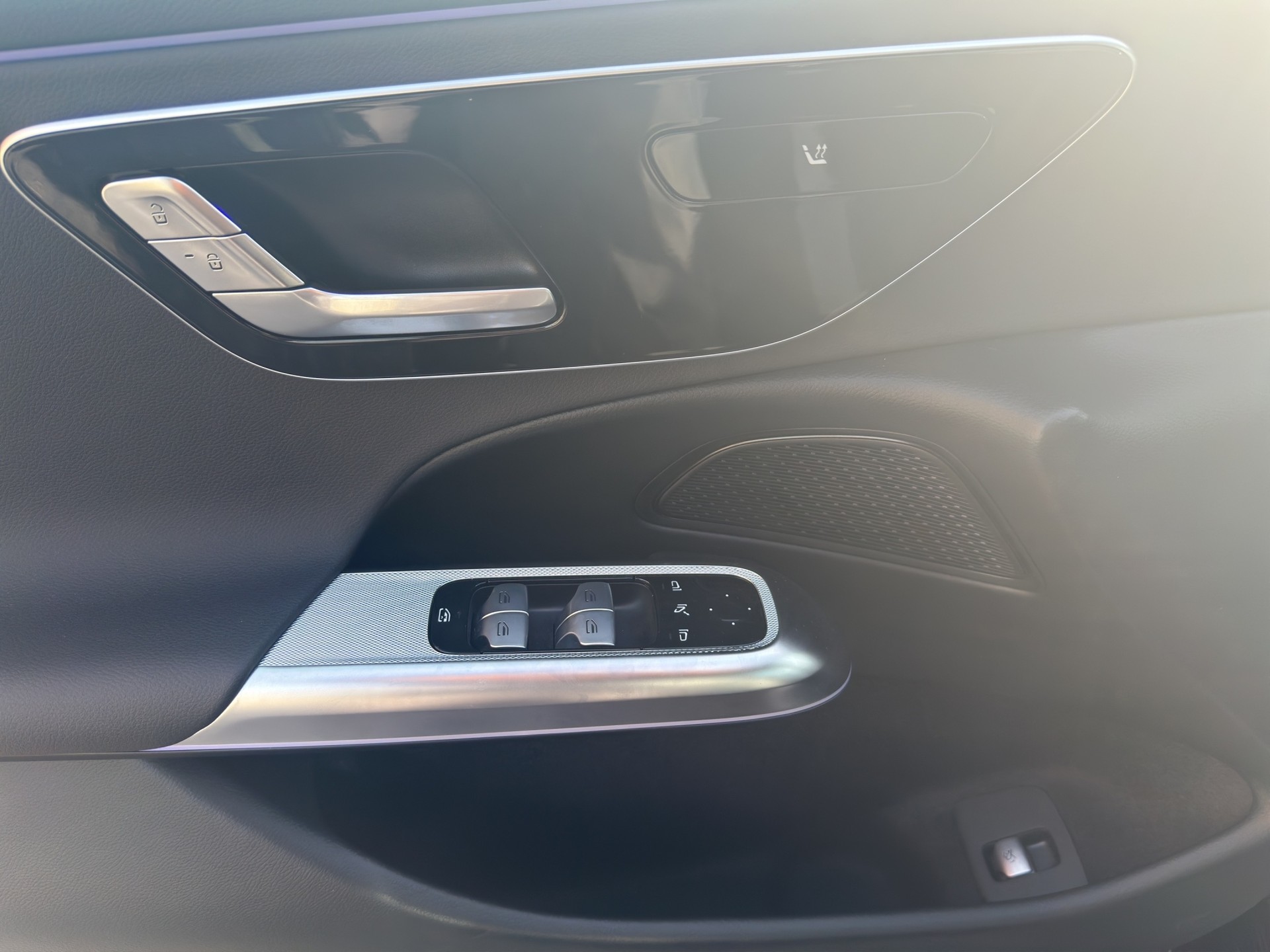 MERCEDES-BENZ E 200 Avantgarde Advanced 9G-Tronic-image-8