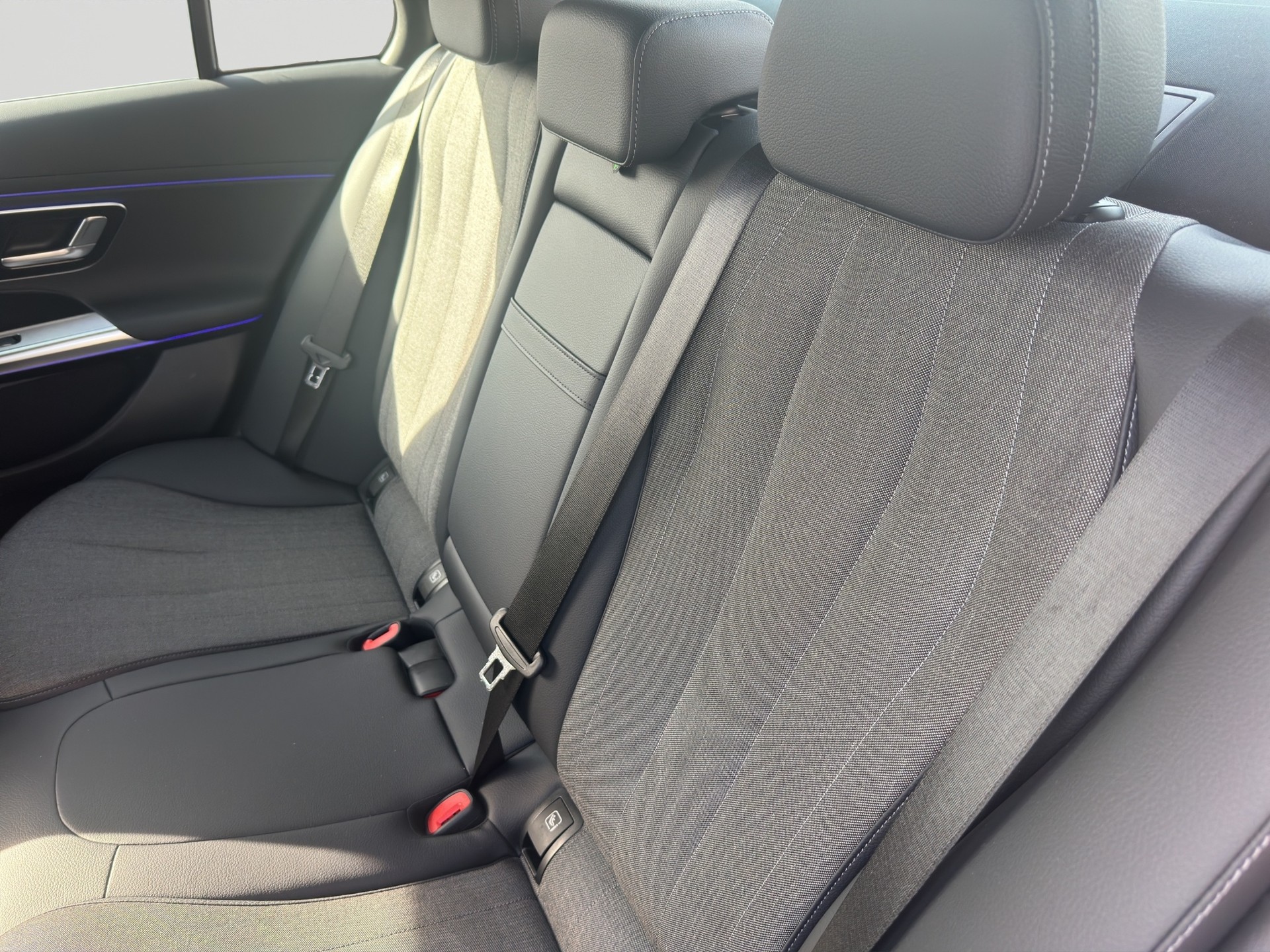 MERCEDES-BENZ E 200 9G-Tronic Avantgarde Advanced-image-7