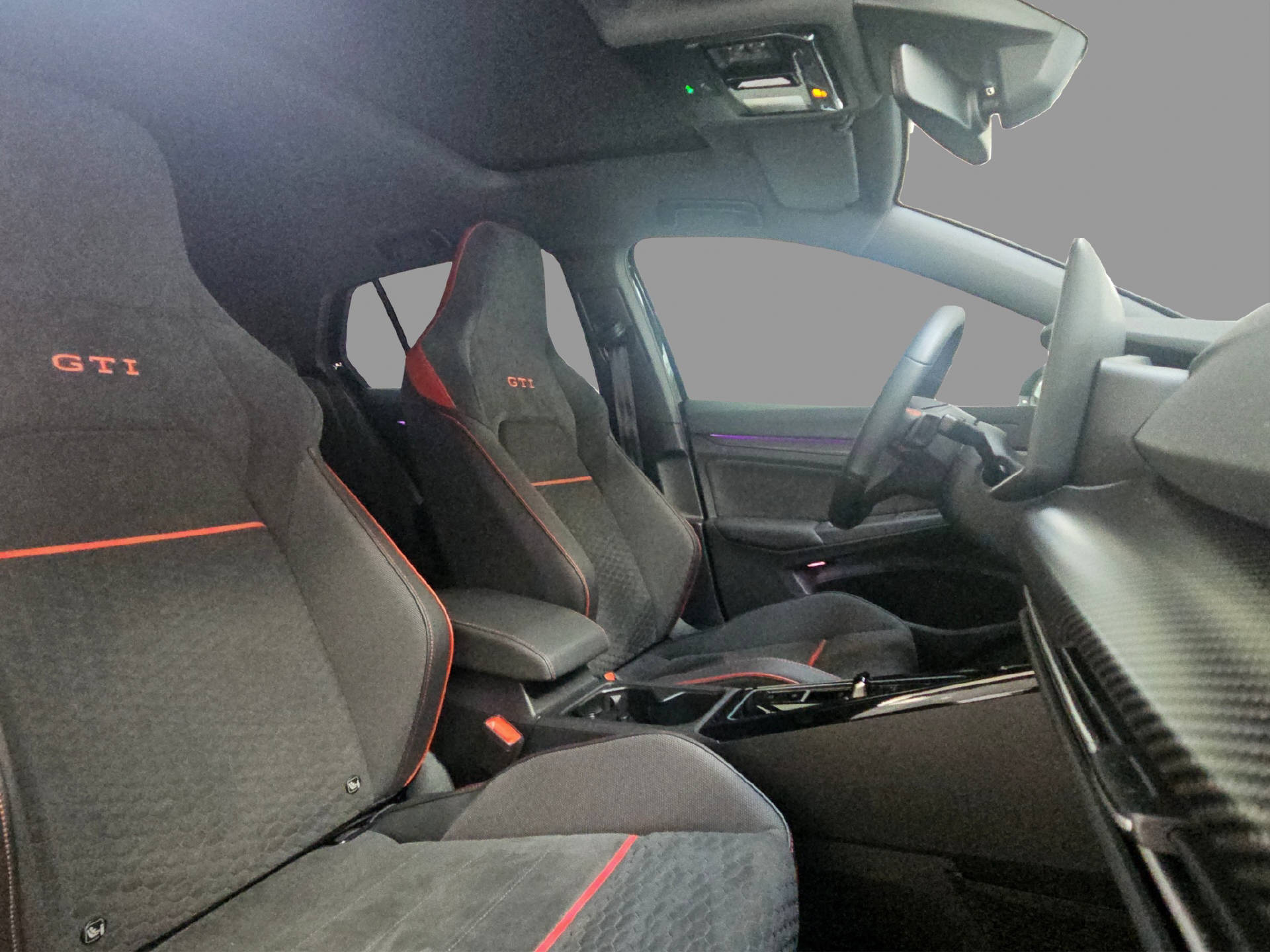 VW Golf VIII 2.0 TSI GTI Clubsport DSG-image-12