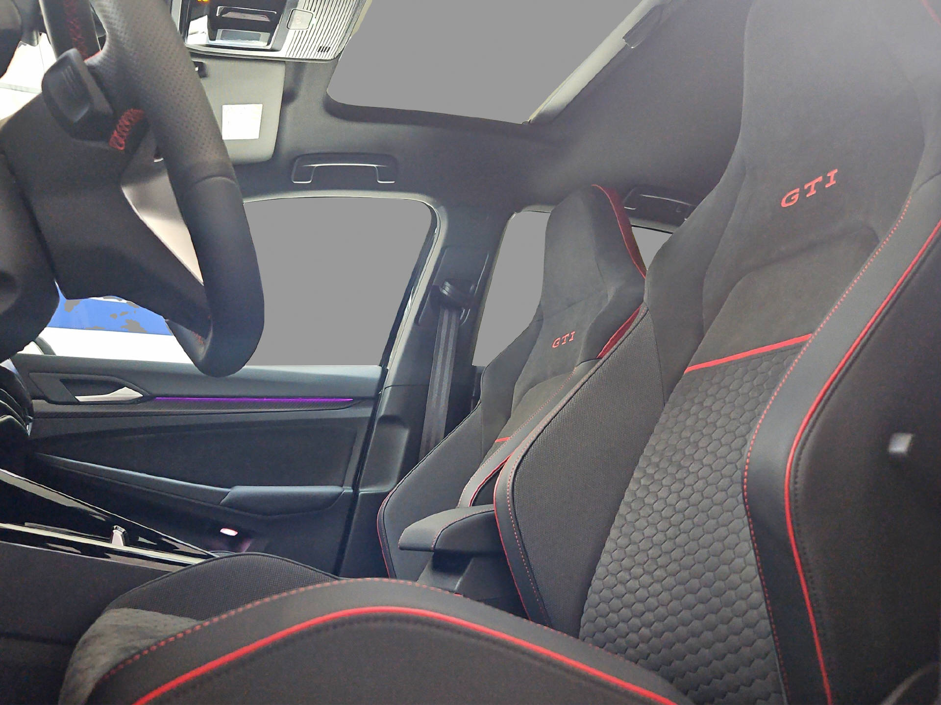 VW Golf VIII 2.0 TSI GTI Clubsport DSG-image-13