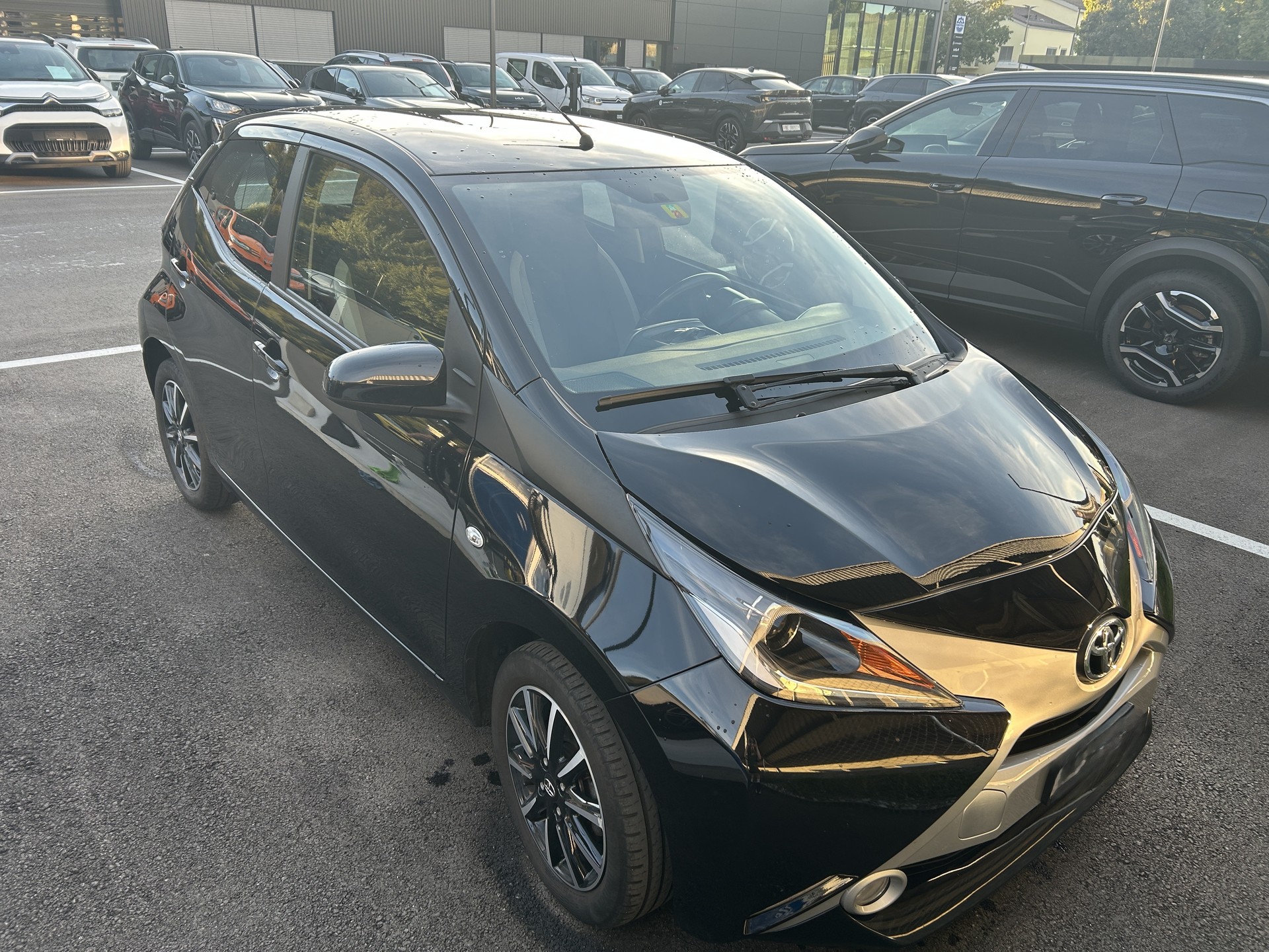 TOYOTA 1.0 VVT-i Trend-image-2