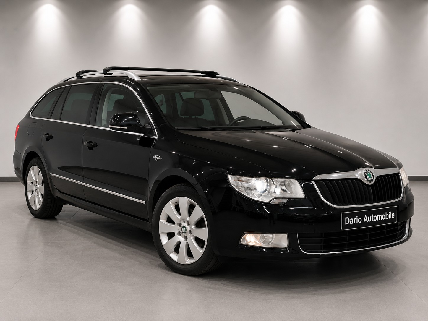 SKODA Superb Combi 2.0 TDi Elegance DSG-image-1