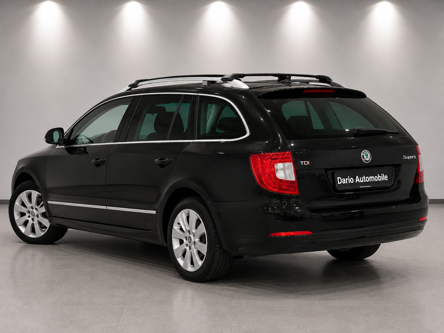SKODA Superb Combi 2.0 TDi Elegance DSG-image-4