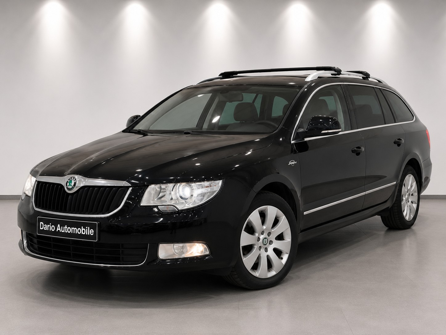 SKODA Superb Combi 2.0 TDi Elegance DSG-image-0