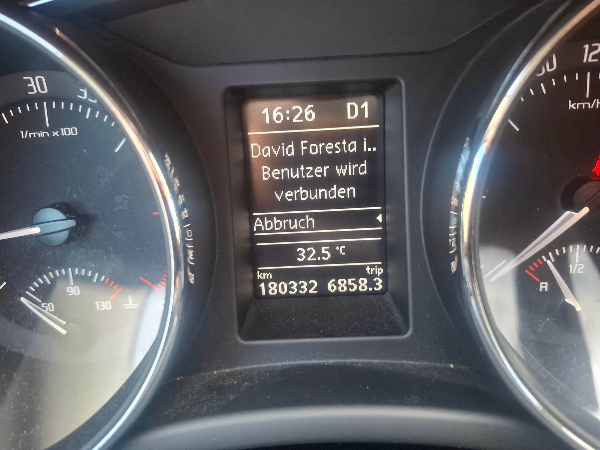 SKODA Superb Combi 2.0 TDi Elegance DSG-image-10