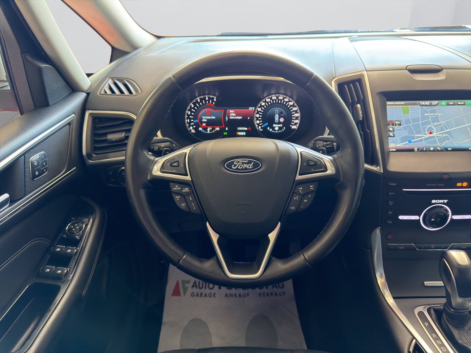 FORD S-Max 2.0 TDCi Titanium AWD PowerShift-image-13