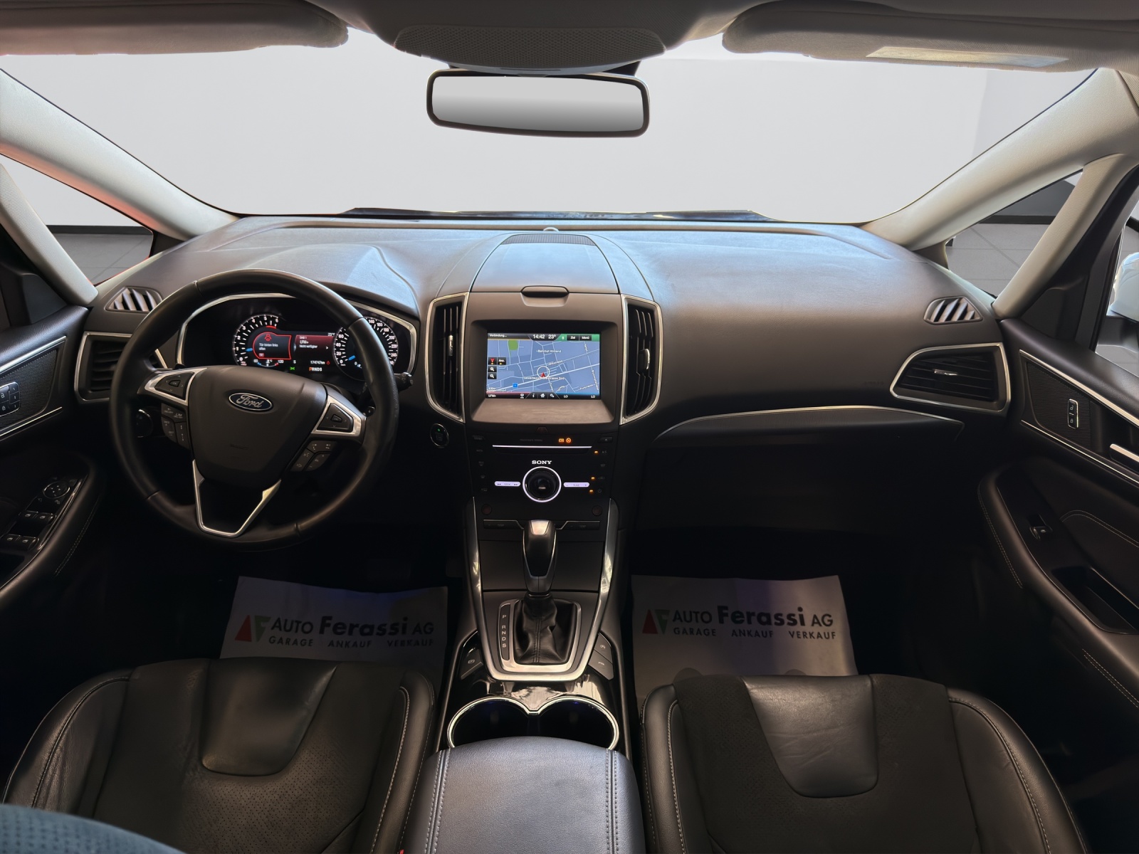 FORD S-Max 2.0 TDCi Titanium AWD PowerShift-image-11