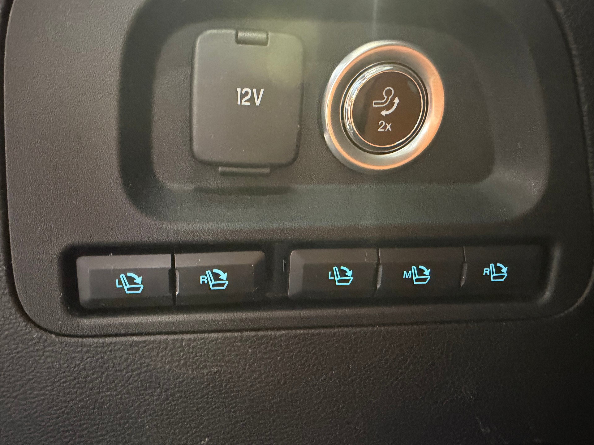 FORD S-Max 2.0 TDCi Titanium AWD PowerShift-image-17