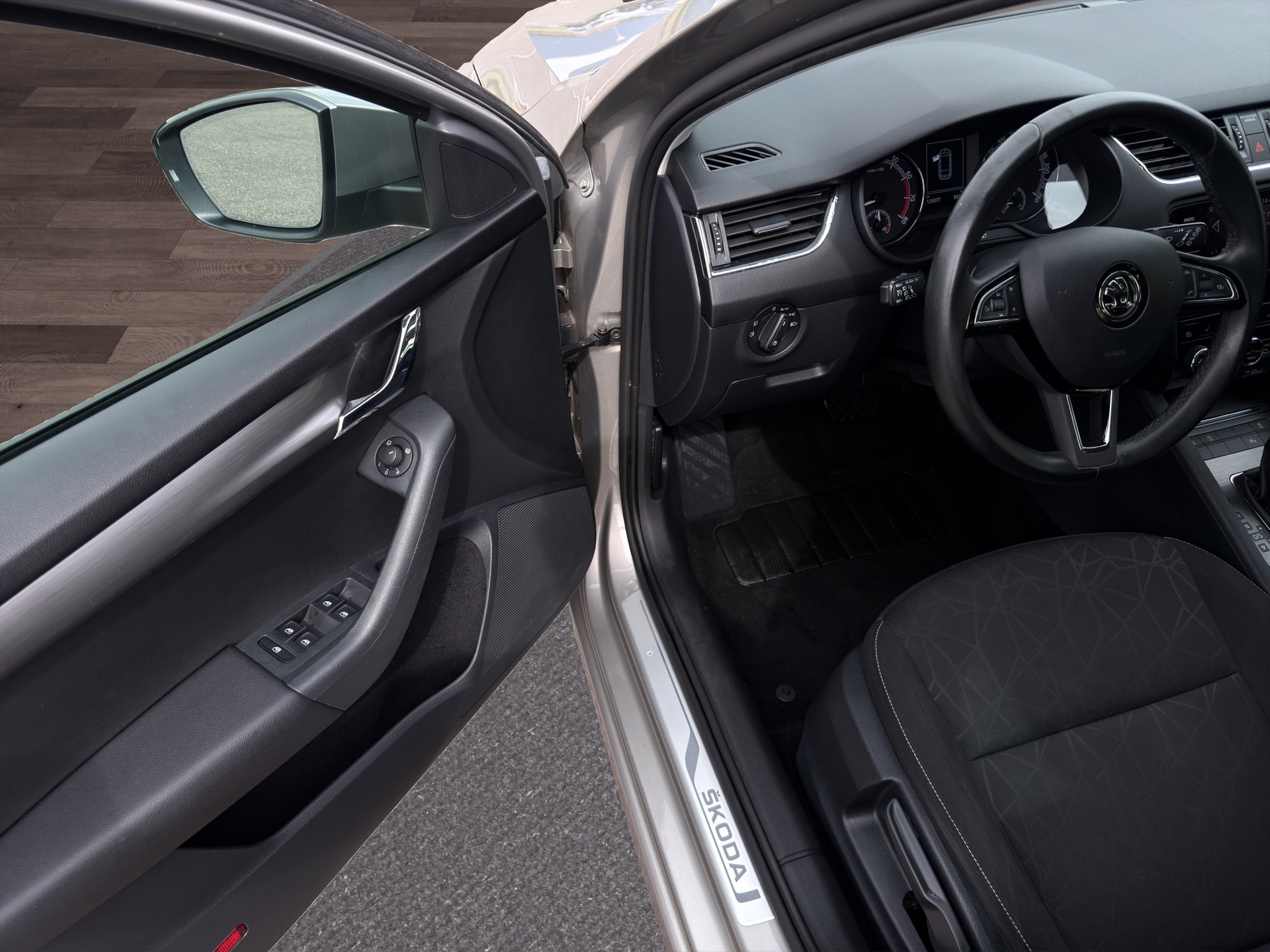 SKODA Octavia Combi 1.8 TSI Clever 4x4 DSG-image-20