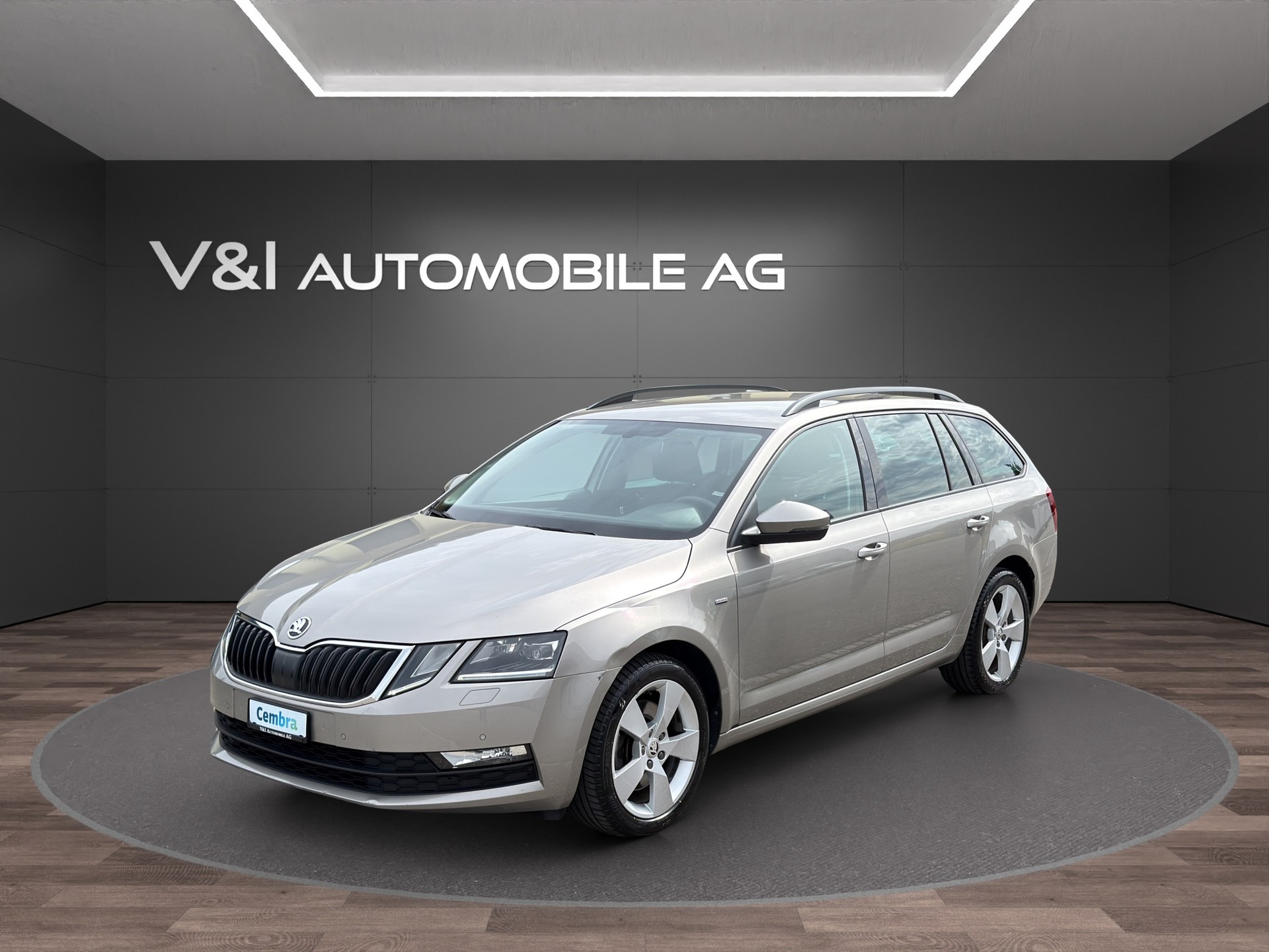 SKODA Octavia Combi 1.8 TSI Clever 4x4 DSG-image-0