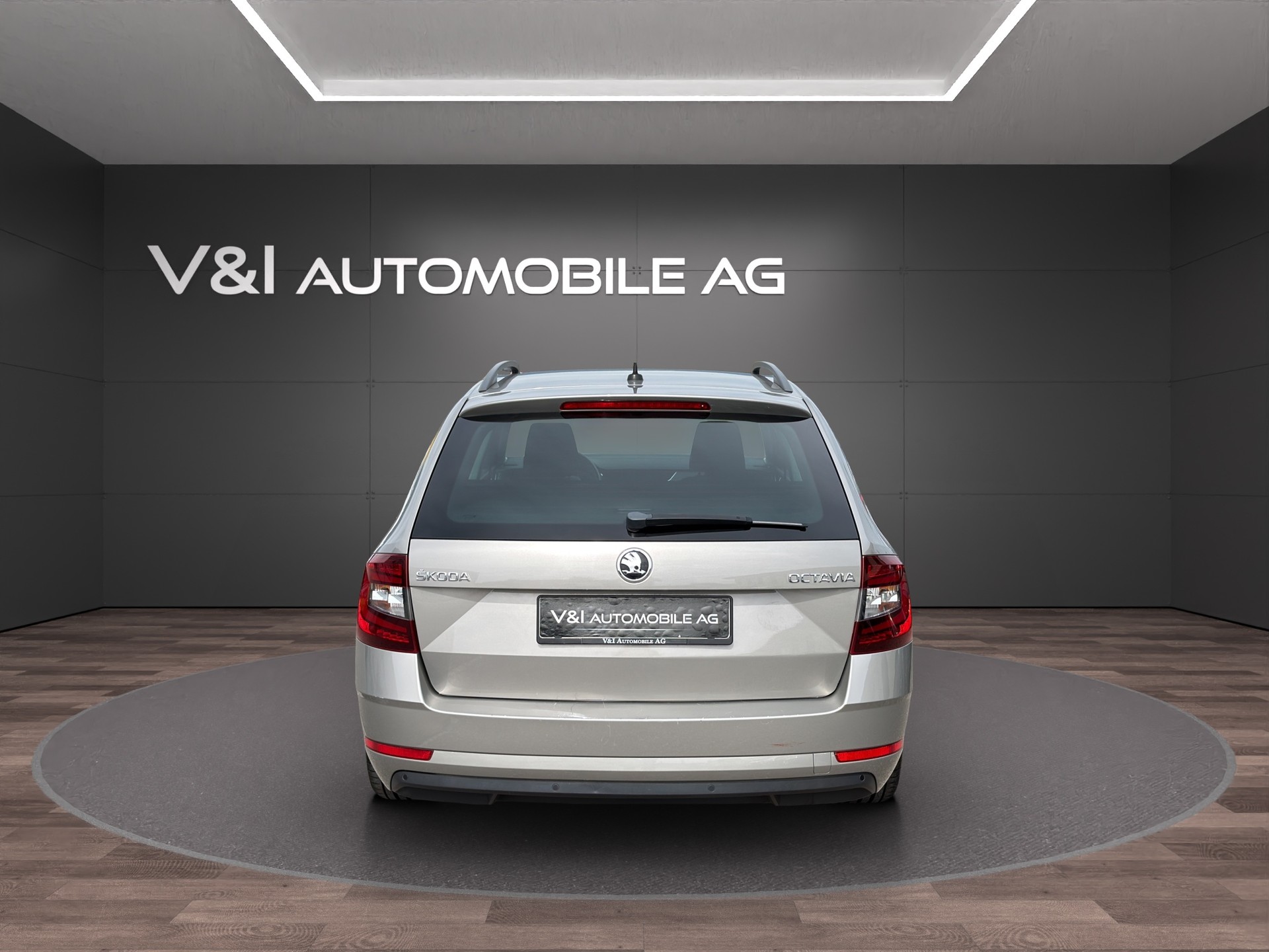 SKODA Octavia Combi 1.8 TSI Clever 4x4 DSG-image-8