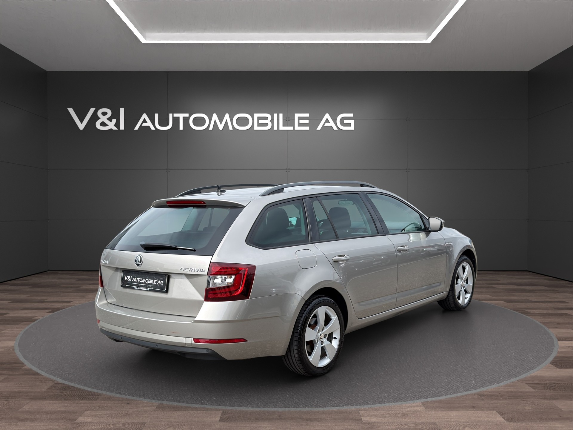 SKODA Octavia Combi 1.8 TSI Clever 4x4 DSG-image-7