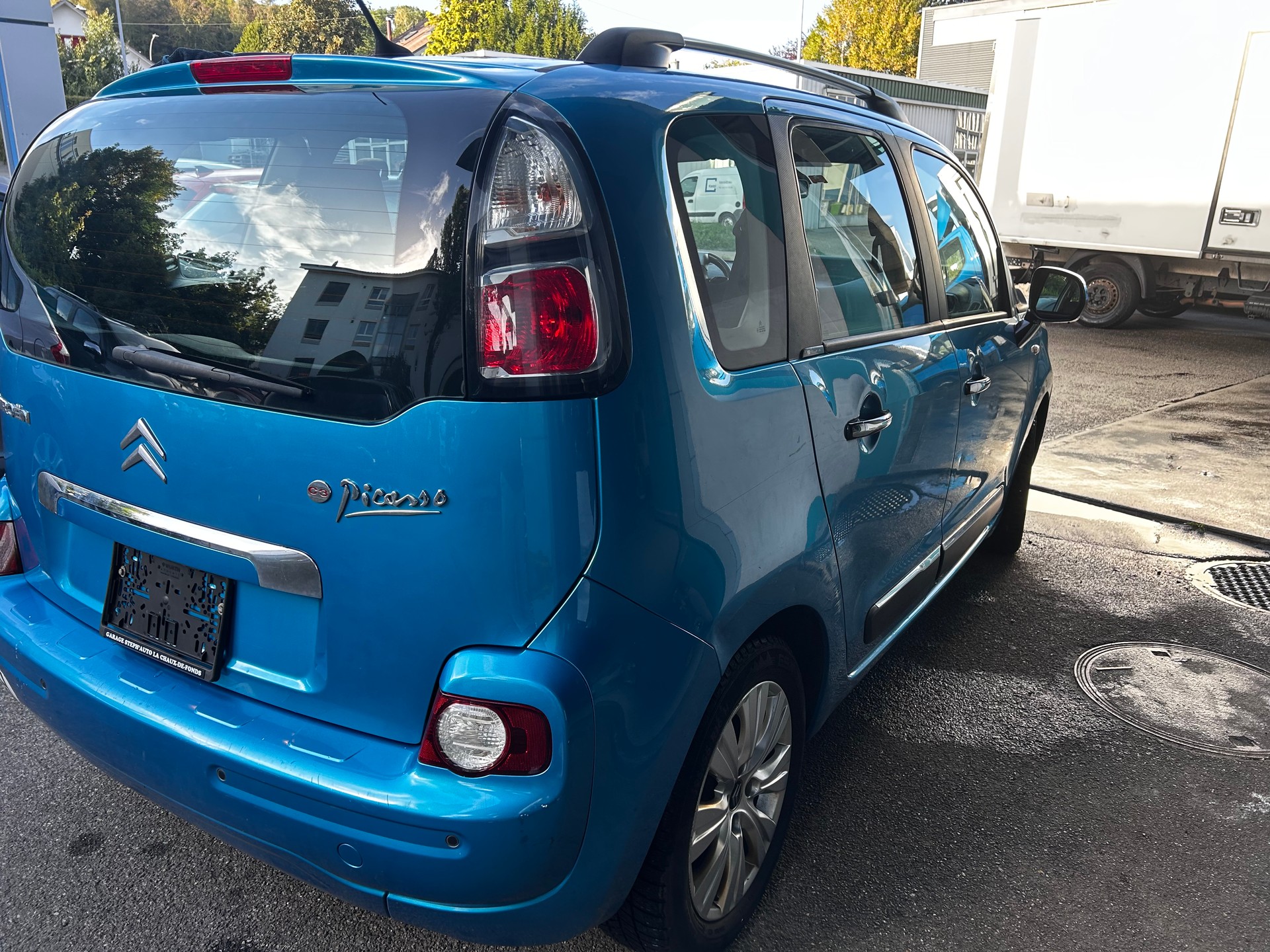 CITROEN C3 Picasso 1.6i 16V Chic (SX)-image-4