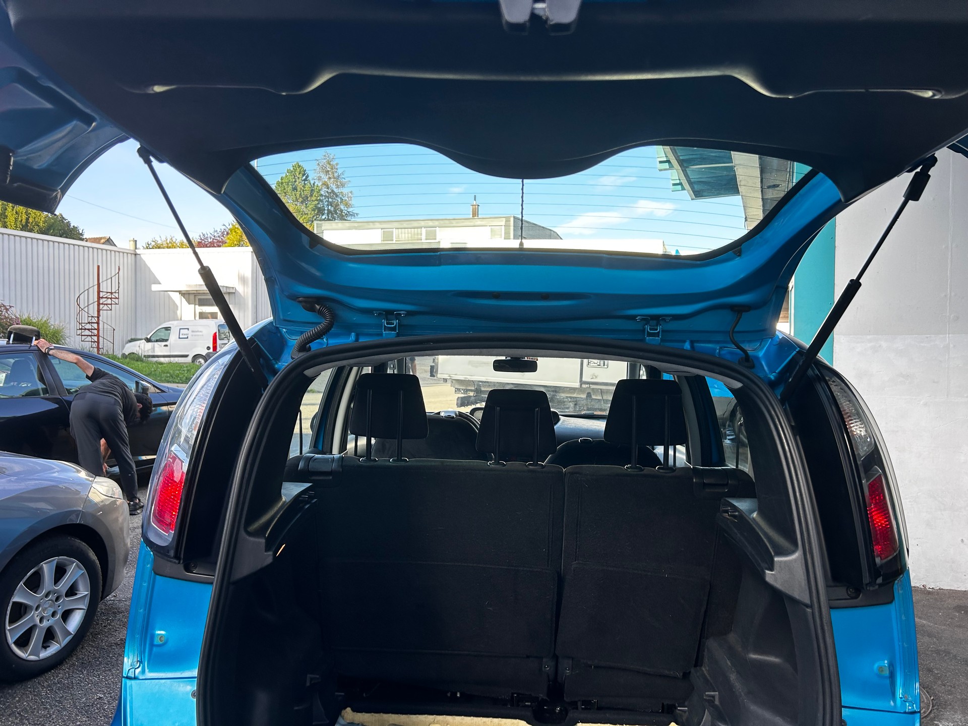 CITROEN C3 Picasso 1.6i 16V Chic (SX)-image-7