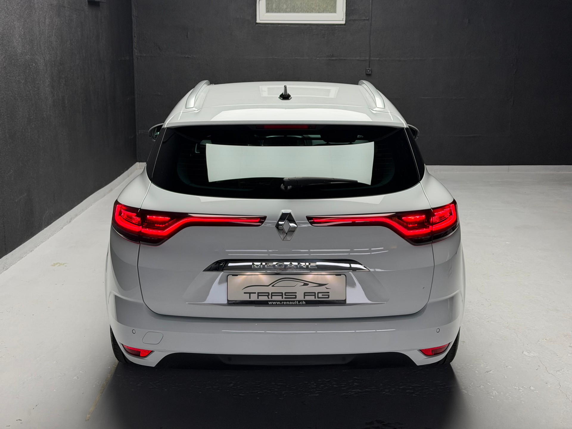 RENAULT Mégane Grandtour 1.3 16V Turbo Techno EDC-image-3