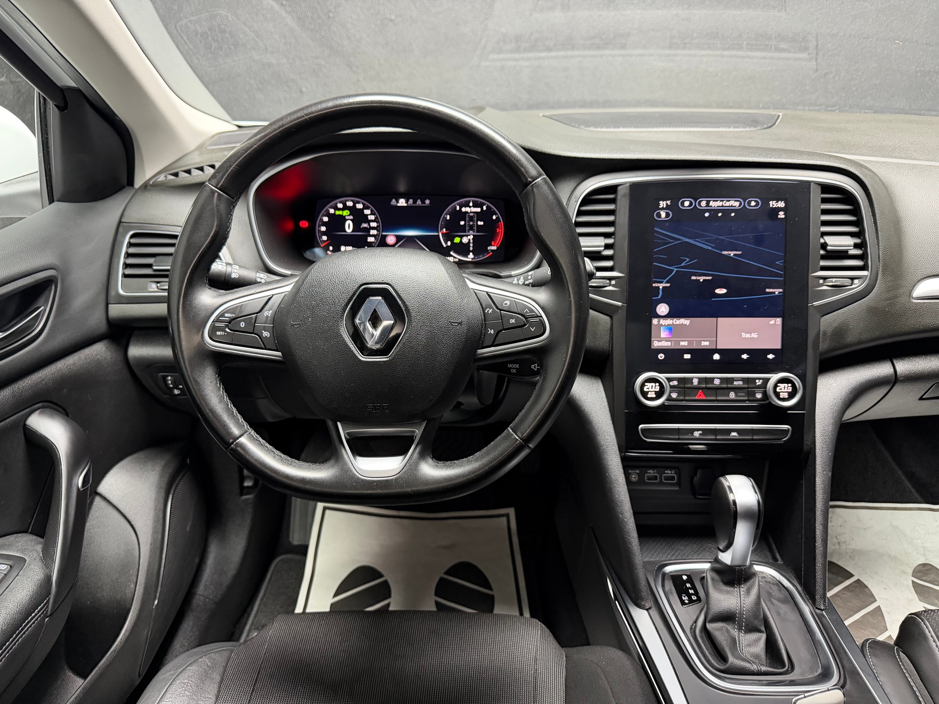 RENAULT Mégane Grandtour 1.3 16V Turbo Techno EDC-image-10
