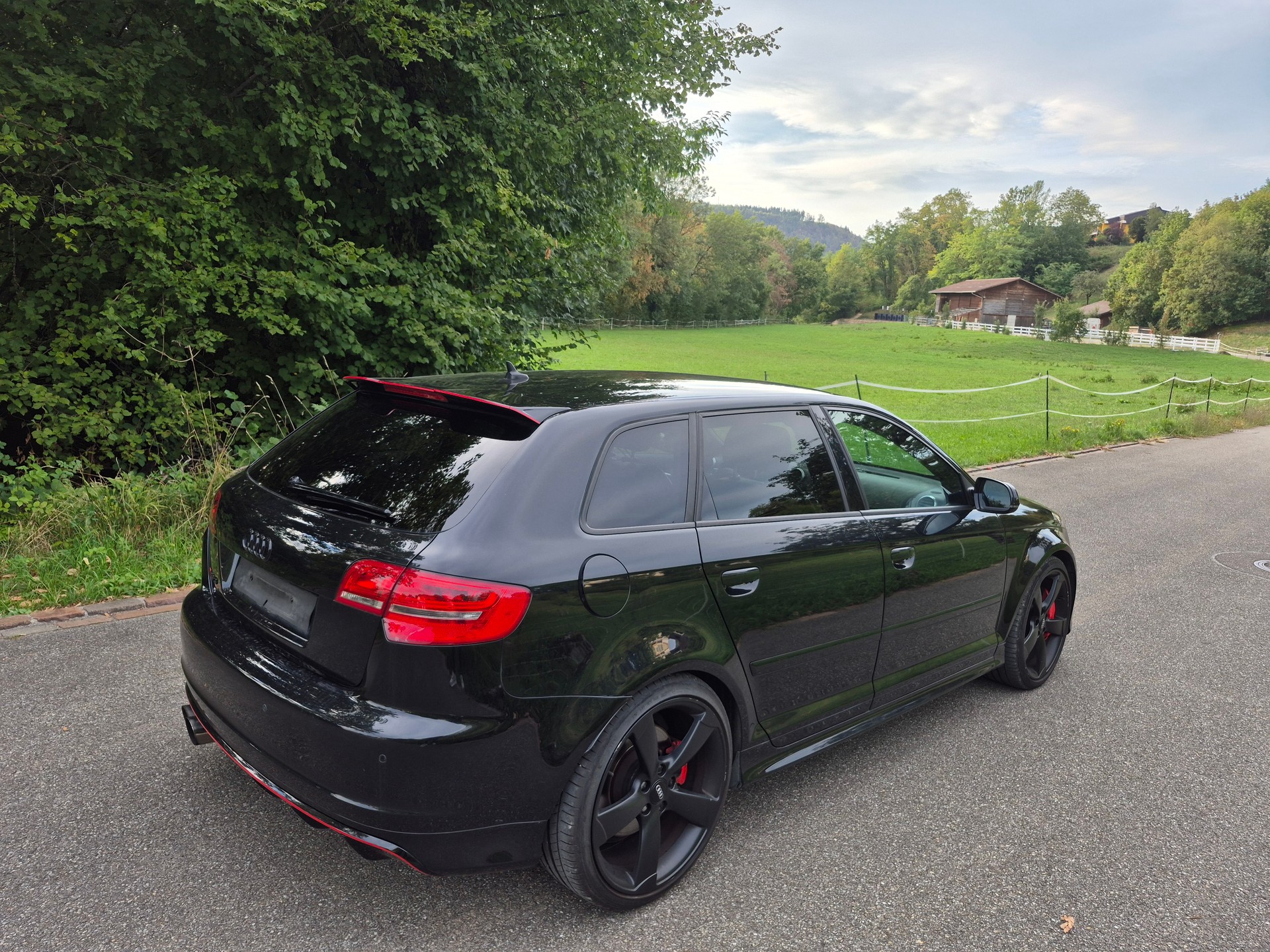AUDI RS3 Sportback 2.5 TFSI quattro S-tronic-image-3
