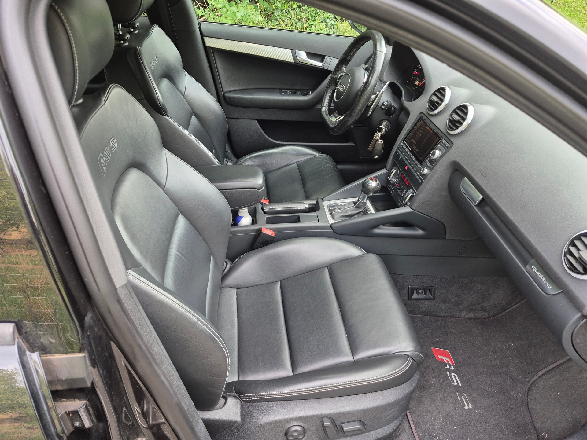 AUDI RS3 Sportback 2.5 TFSI quattro S-tronic-image-5