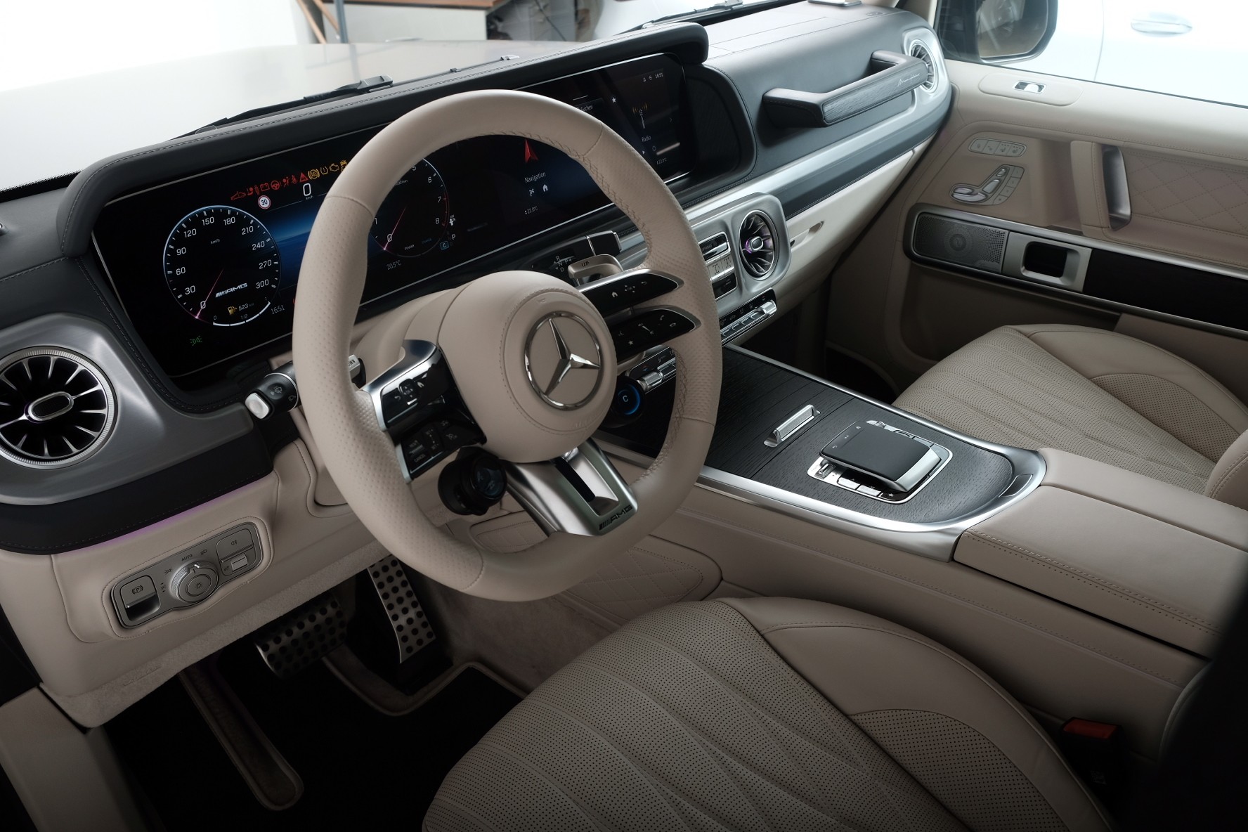MERCEDES-BENZ G 63 AMG W465-image-8