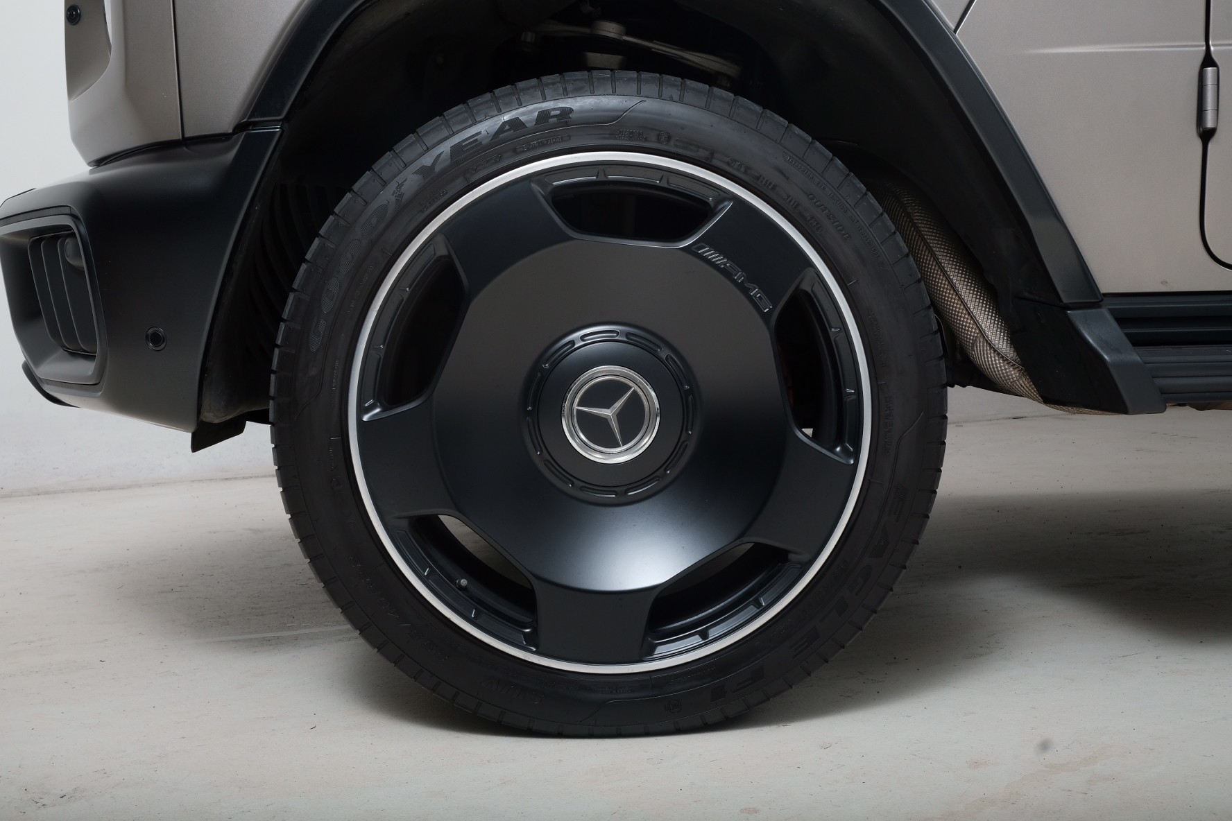 MERCEDES-BENZ G 63 AMG W465-showroom-element-2