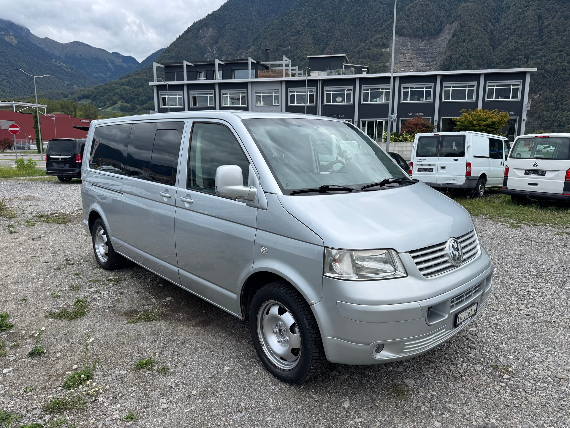VW T5 Caravelle Trend 2.5 TDI PD-image-3