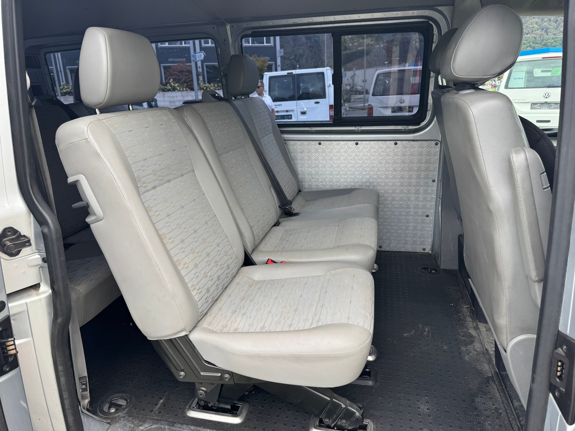 VW T5 Caravelle Trend 2.5 TDI PD-image-7