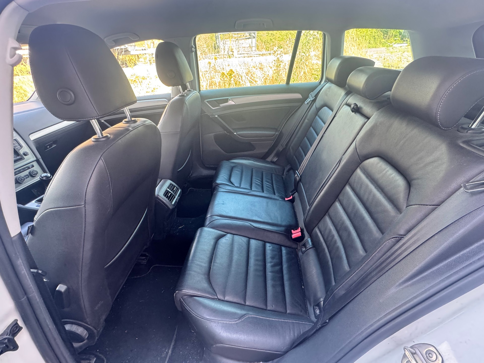 VW Golf Variant 2.0 TDI Highline 4Motion-image-9