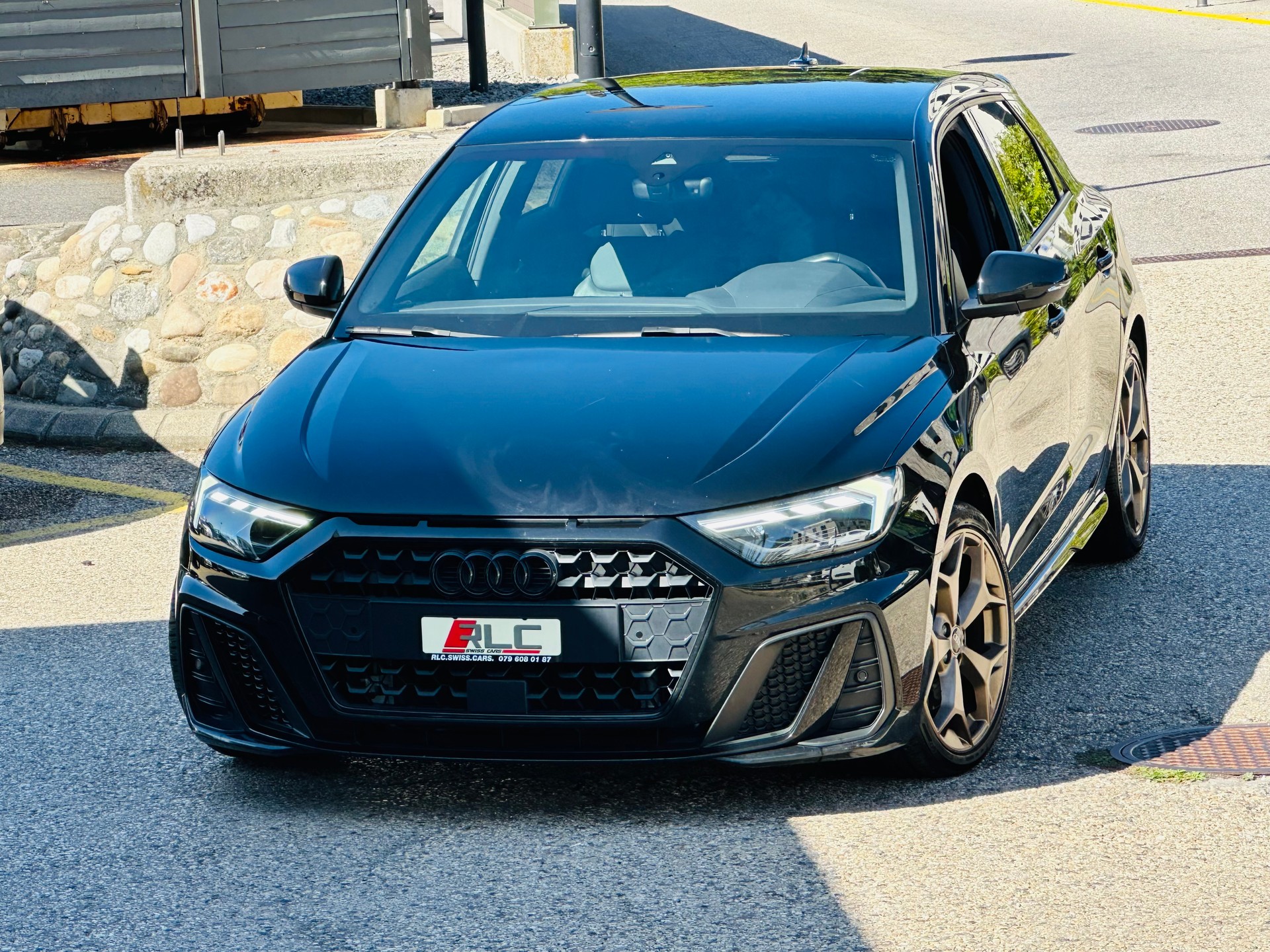 AUDI A1 Sportback 35 TFSI S Line S-tronic-image-2