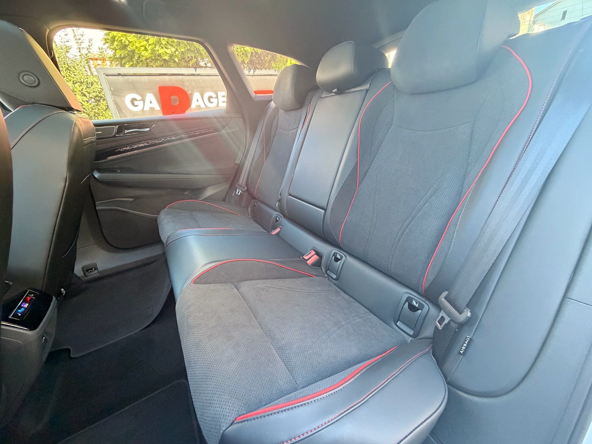 VW ID.7 TOURER GTX 340 PS 4MOTION *** VOLLAUSSTATTUG IN MONDSTEINGRAU ***-image-27