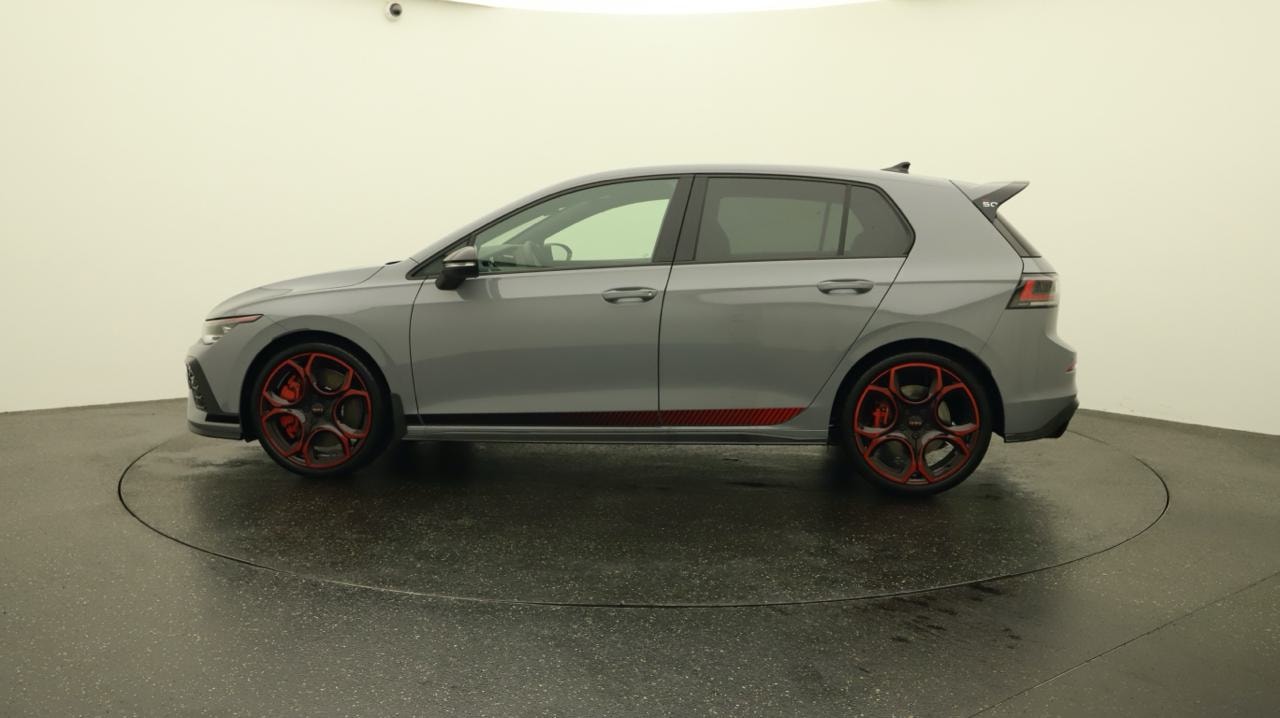 VW Golf 2.0 TSI GTI Edition 50 DSG-image-1