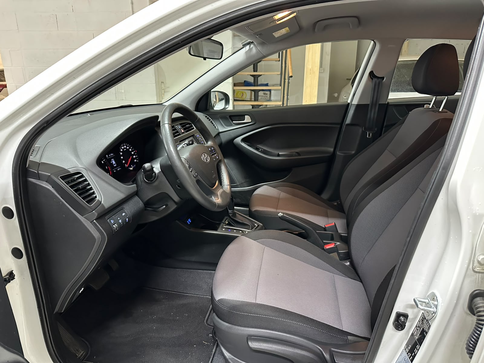 HYUNDAI i20 Active 1.0 T-GDi Origo DCT-image-10