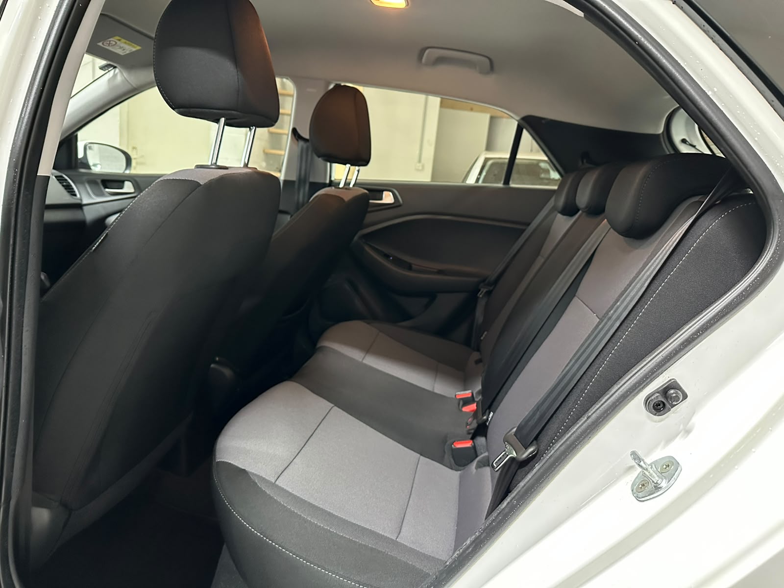 HYUNDAI i20 Active 1.0 T-GDi Origo DCT-image-9