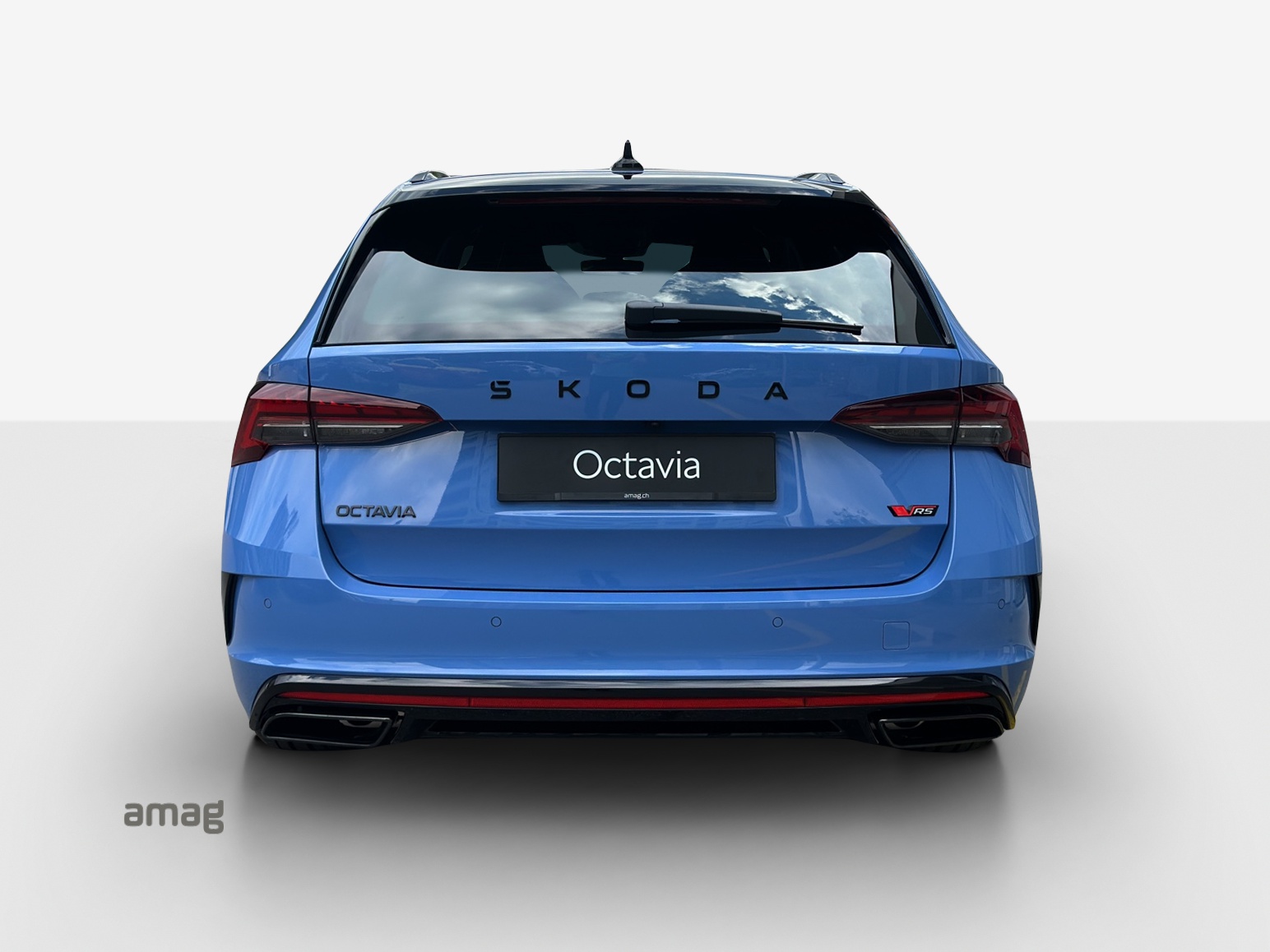 SKODA Octavia Combi 2.0 TSI DSG RS 30 Years Edition-image-3