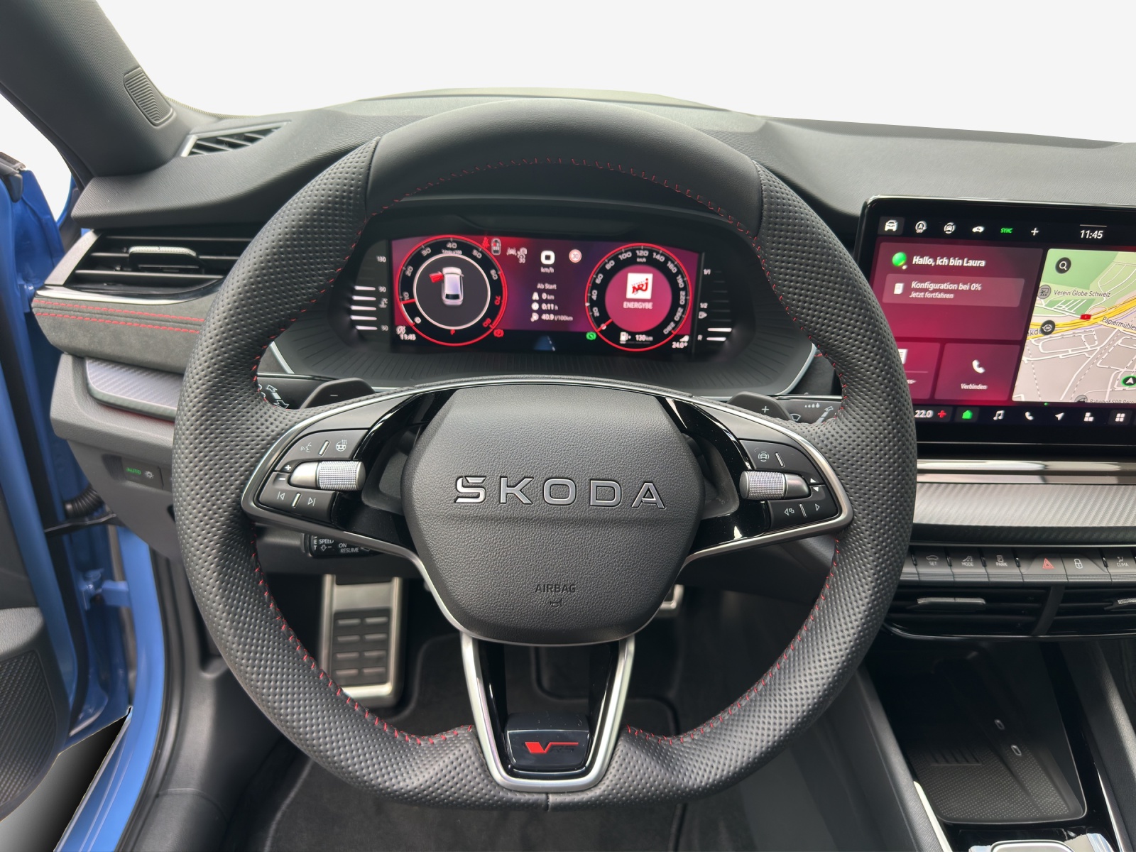 SKODA Octavia Combi 2.0 TSI DSG RS 30 Years Edition-image-9