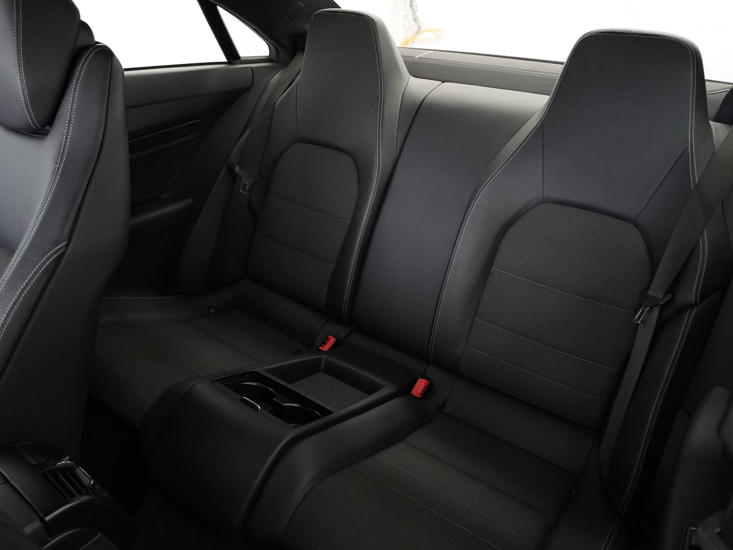 MERCEDES-BENZ E 250 BlueTEC 9G-Tronic-image-4