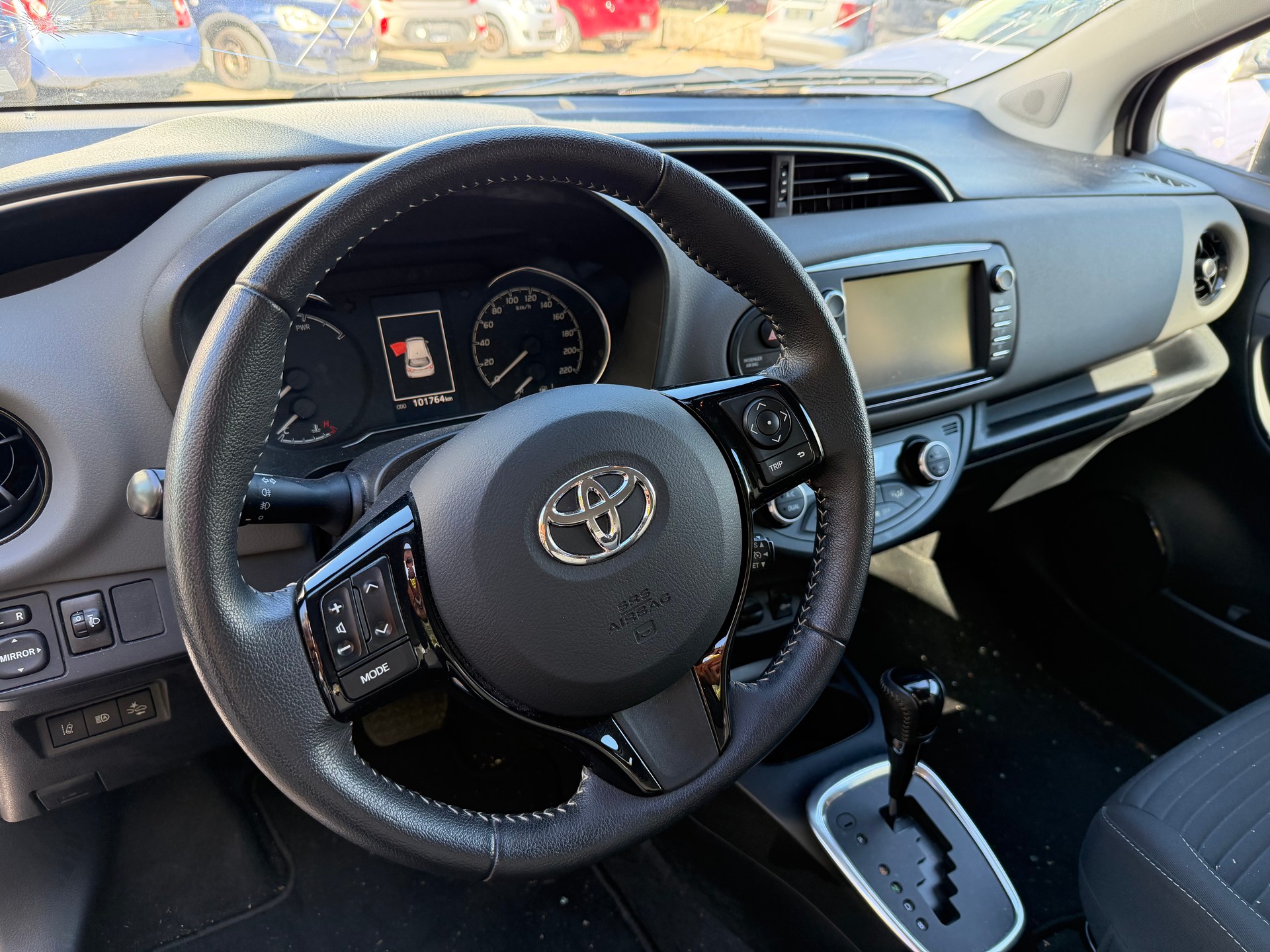 TOYOTA Yaris 1.5 VVT-i Hybrid Comfort e-CVT-image-14