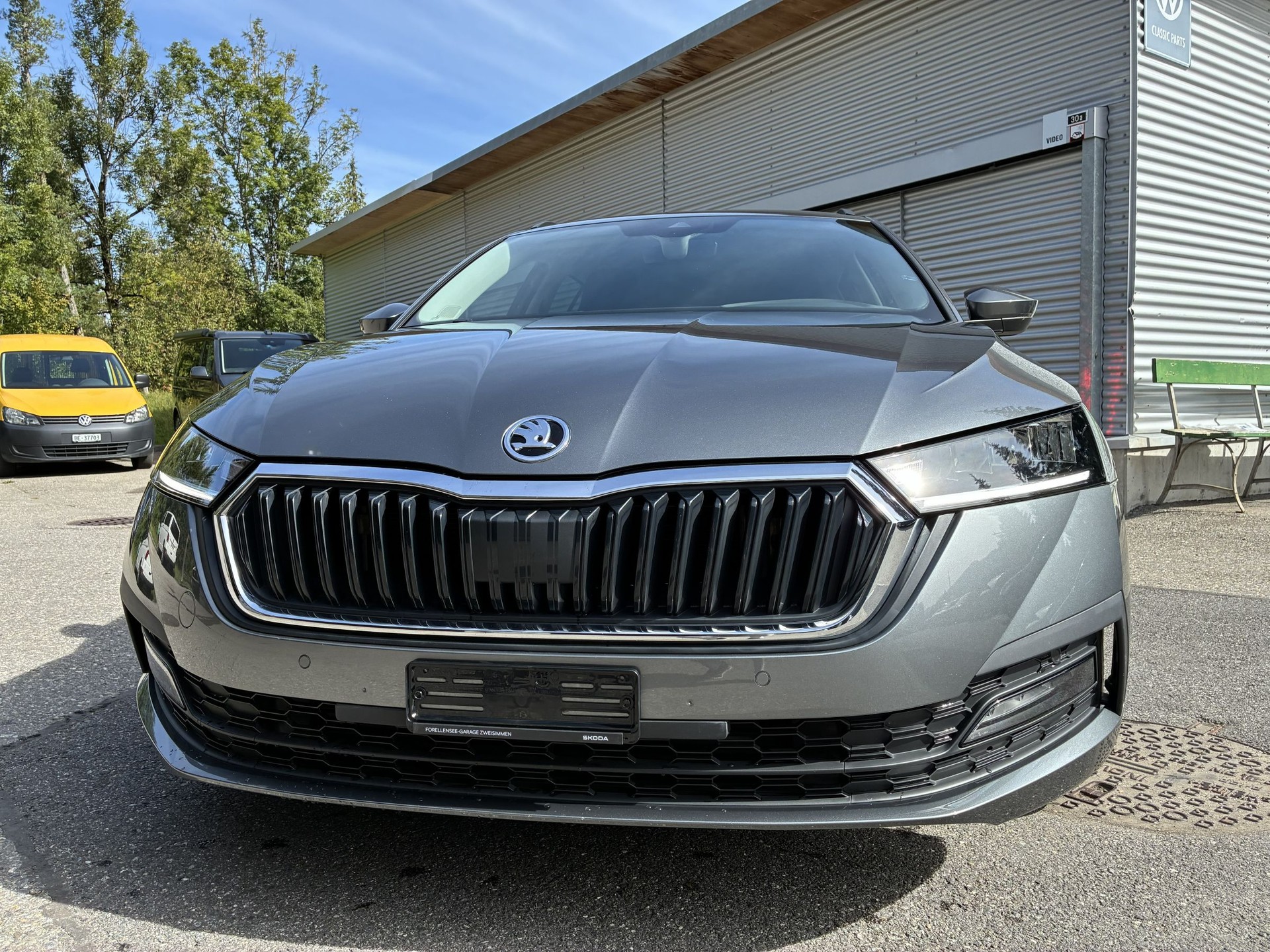 SKODA Octavia Combi 2.0 TDI DSG Ambition 4x4-image-3
