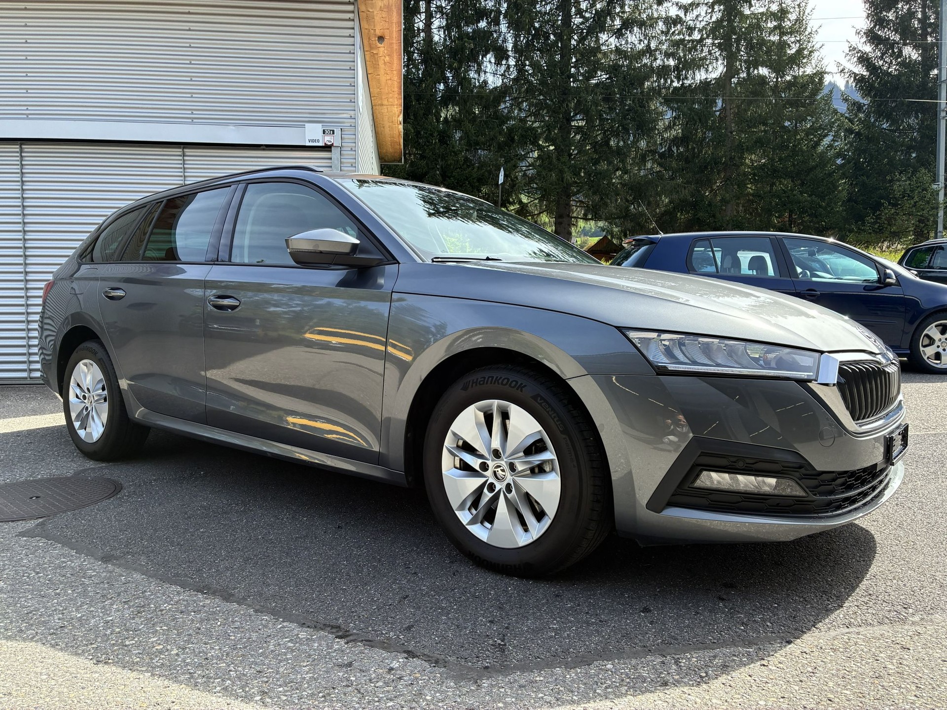 SKODA Octavia Combi 2.0 TDI DSG Ambition 4x4-image-4