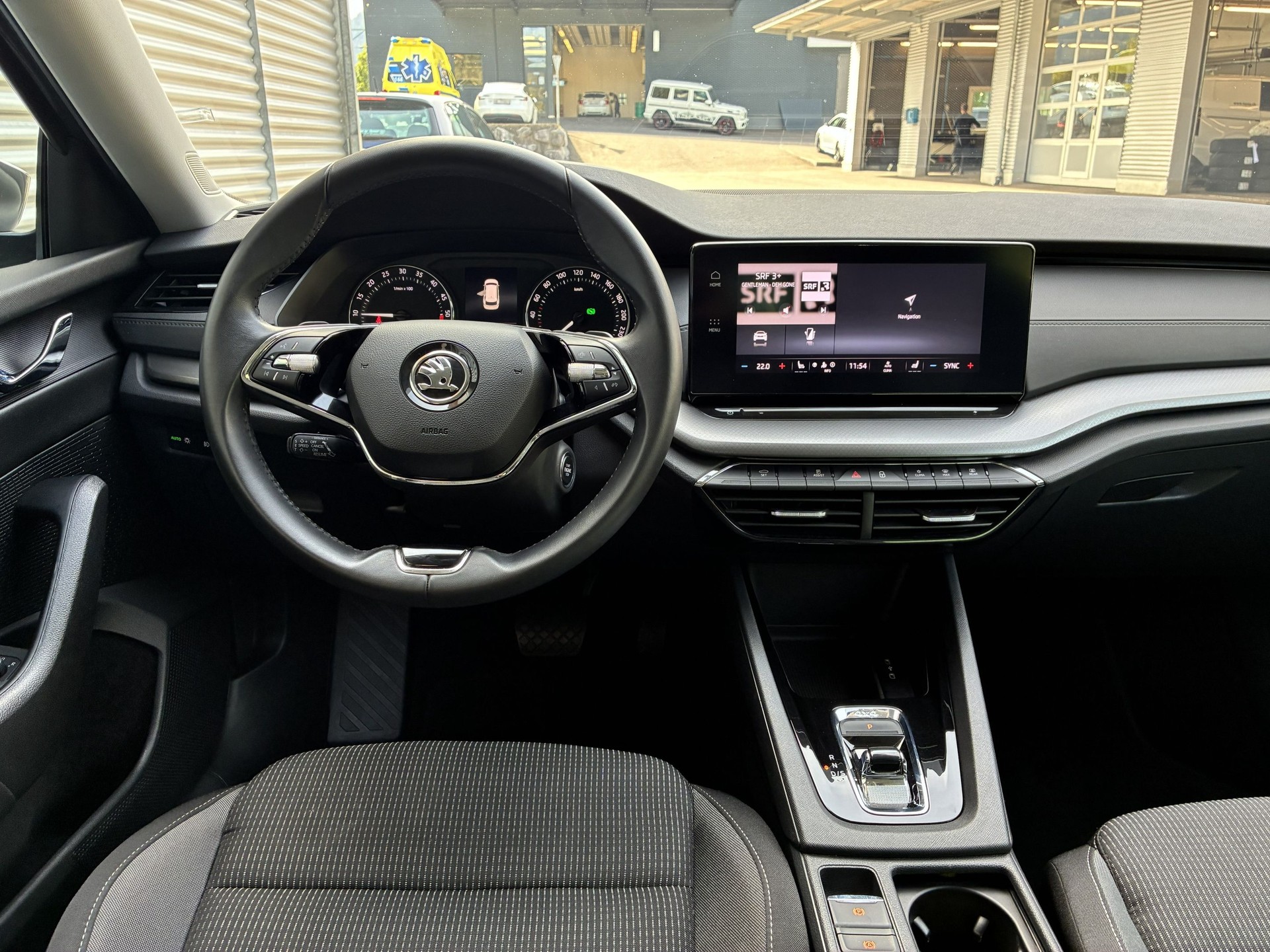 SKODA Octavia Combi 2.0 TDI DSG Ambition 4x4-image-10