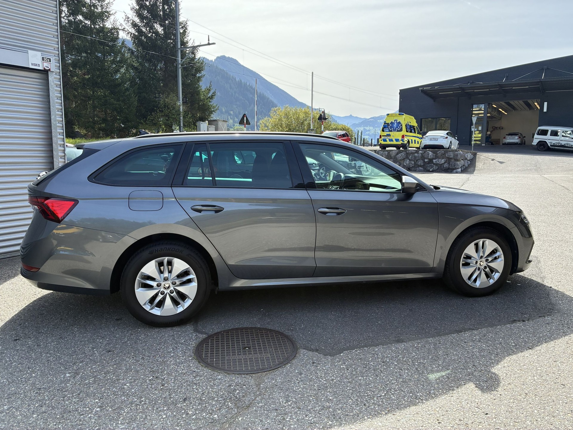 SKODA Octavia Combi 2.0 TDI DSG Ambition 4x4-image-5